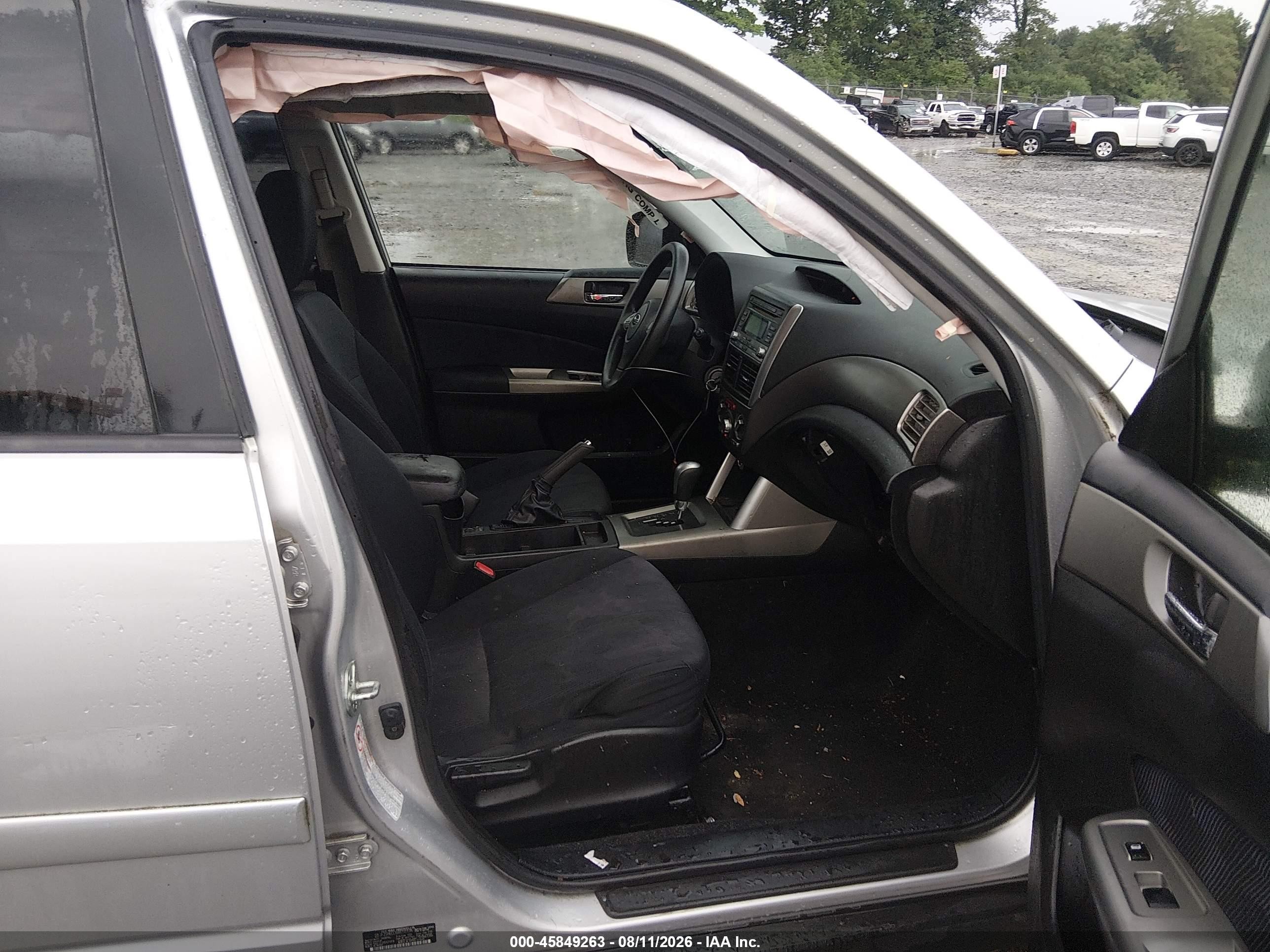 2010 Subaru Forester 2.5x Premium Серебряный vin: JF2SH6CC8AH731175