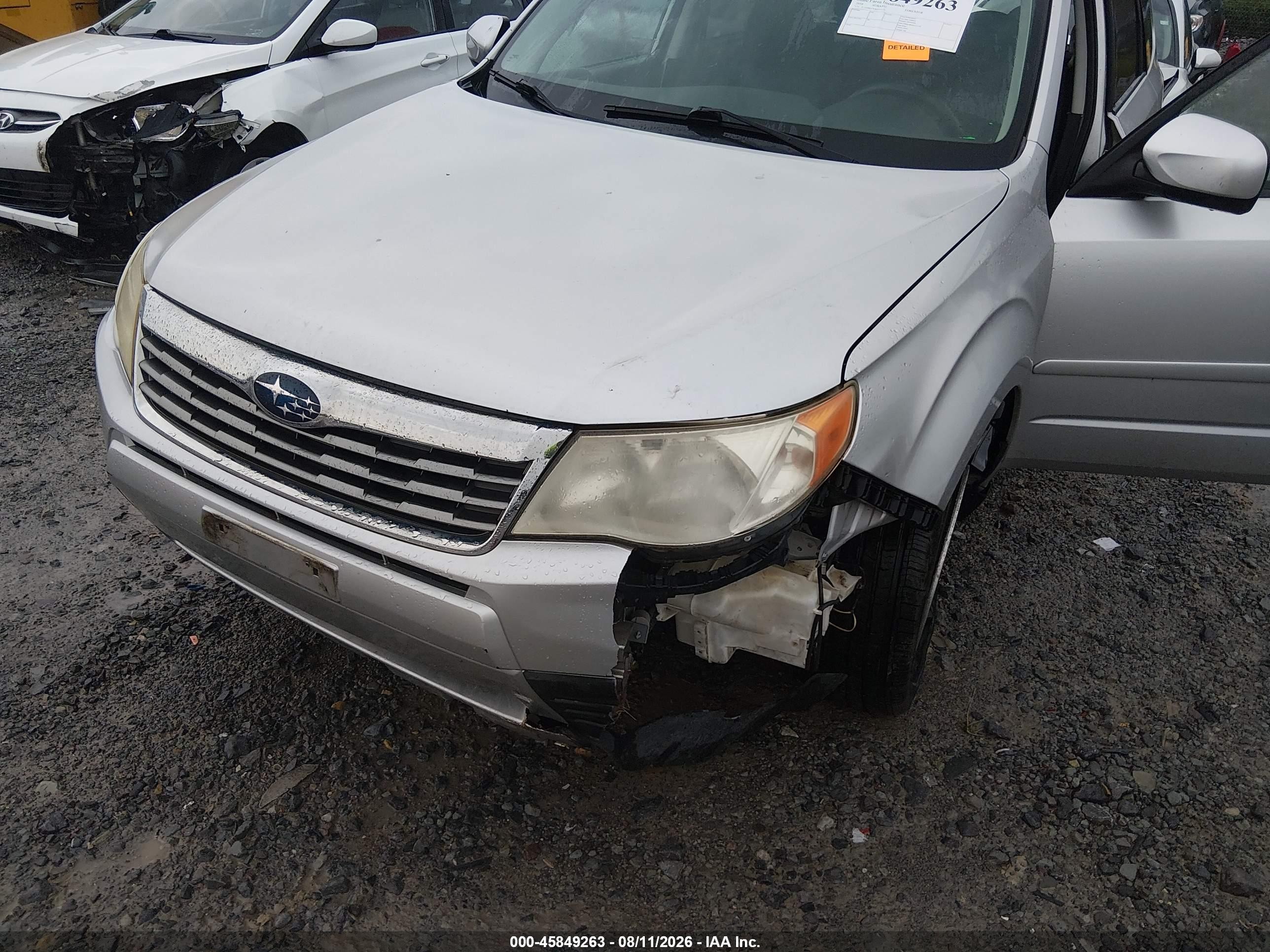 2010 Subaru Forester 2.5x Premium Серебряный vin: JF2SH6CC8AH731175