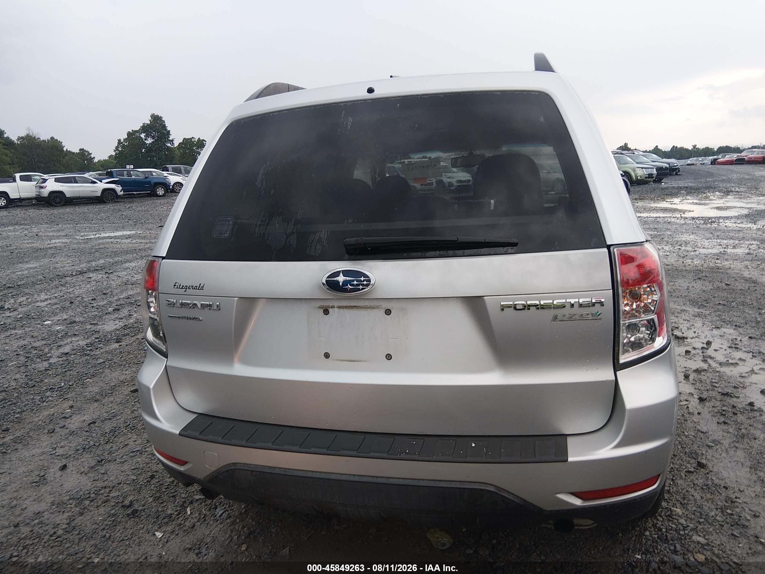 2010 Subaru Forester 2.5x Premium Серебряный vin: JF2SH6CC8AH731175
