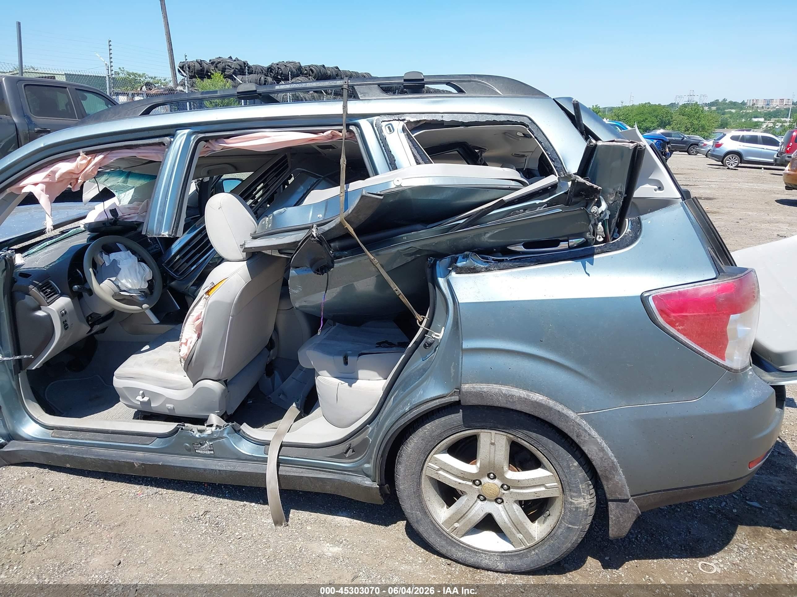 2010 Subaru Forester 2.5x Premium Green vin: JF2SH6CC8AH734769