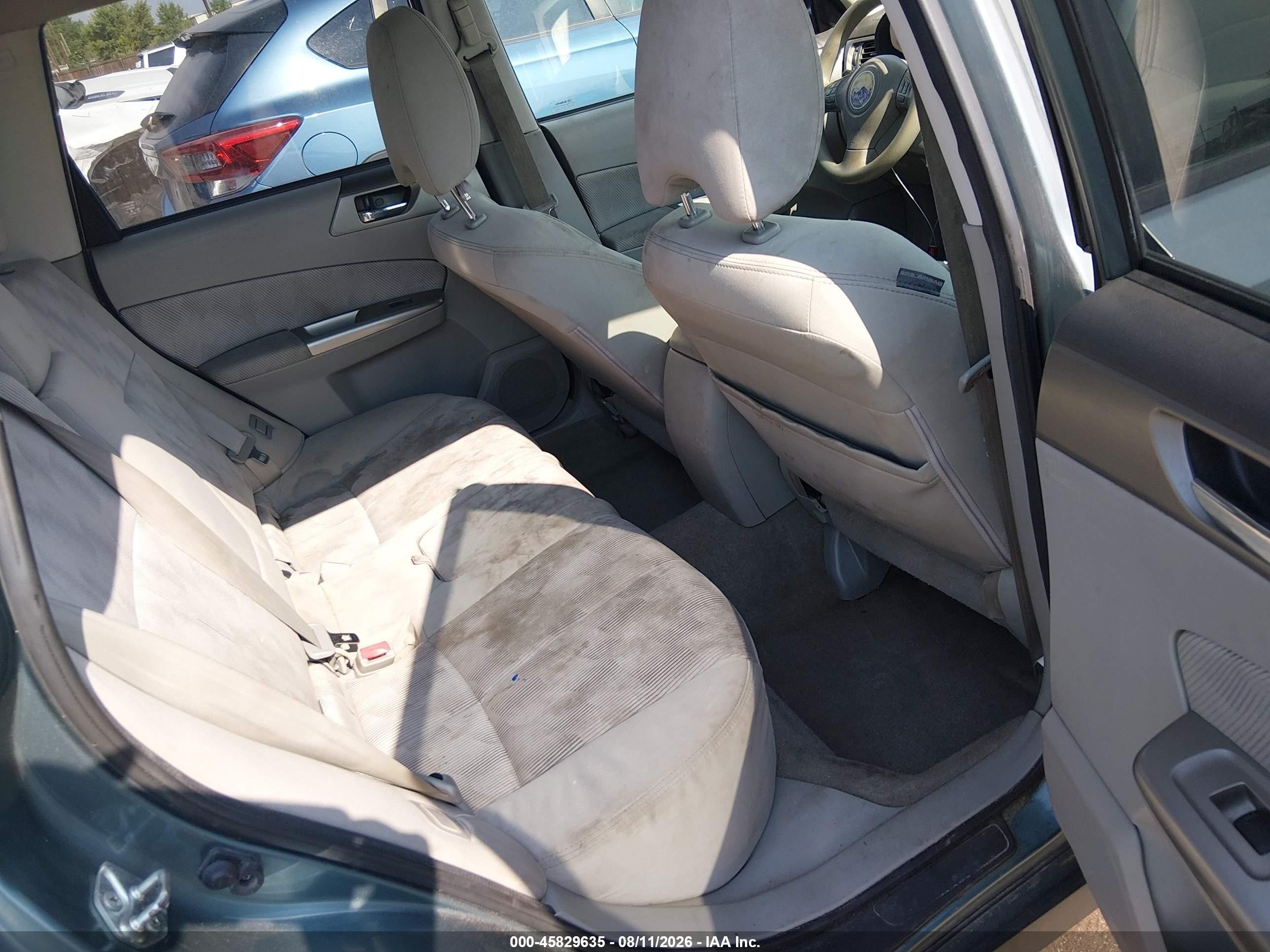 2010 Subaru Forester 2.5x Premium Gray vin: JF2SH6CC8AH735677