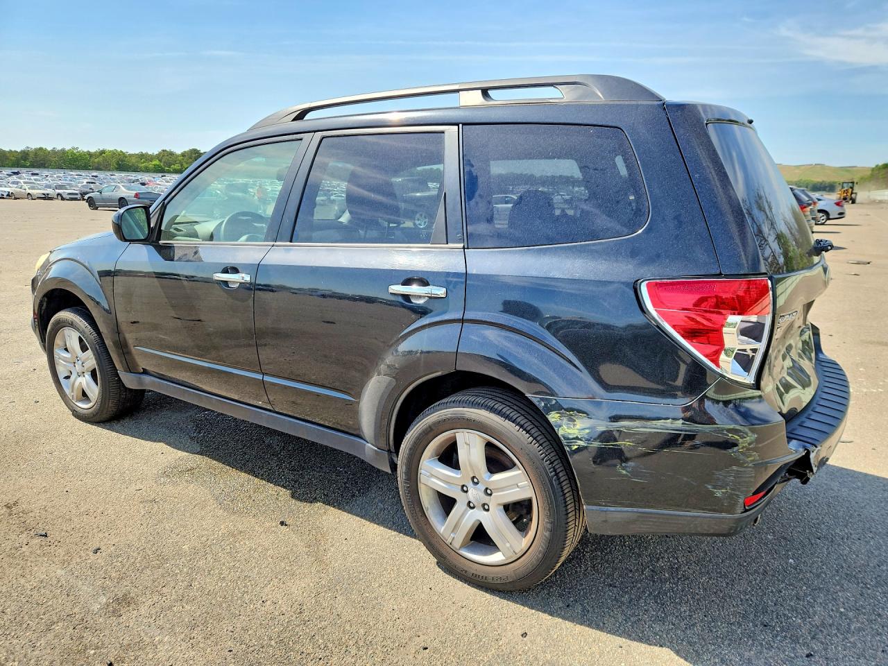 2010 Subaru Forester 2.5x Premium Black vin: JF2SH6CC8AH741091