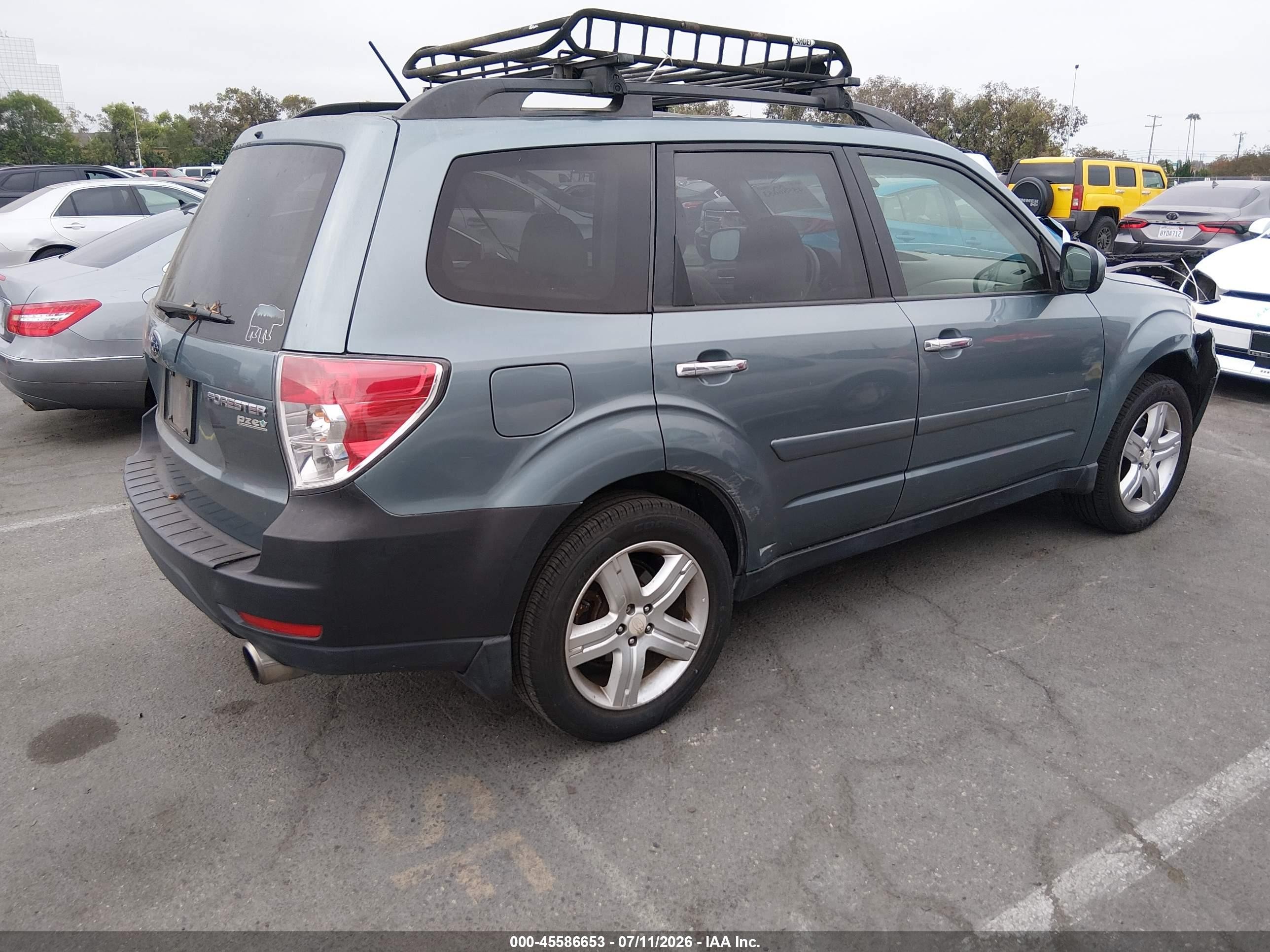 2010 Subaru Forester 2.5x Premium Blue vin: JF2SH6CC8AH748283
