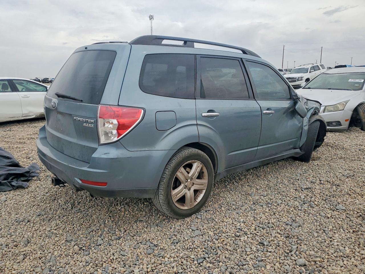 2010 Subaru Forester 2.5x Premium Teal vin: JF2SH6CC8AH751409