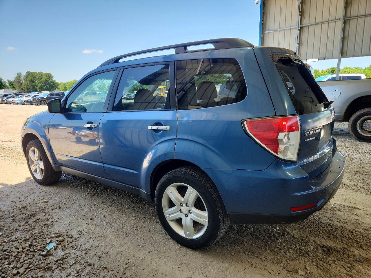 2010 Subaru Forester 2.5x Premium Blue vin: JF2SH6CC8AH752186