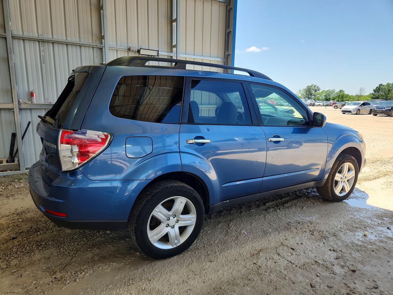 2010 Subaru Forester 2.5x Premium Blue vin: JF2SH6CC8AH752186