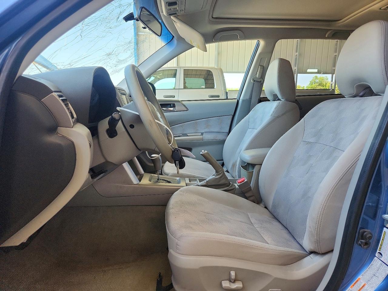 2010 Subaru Forester 2.5x Premium Blue vin: JF2SH6CC8AH752186