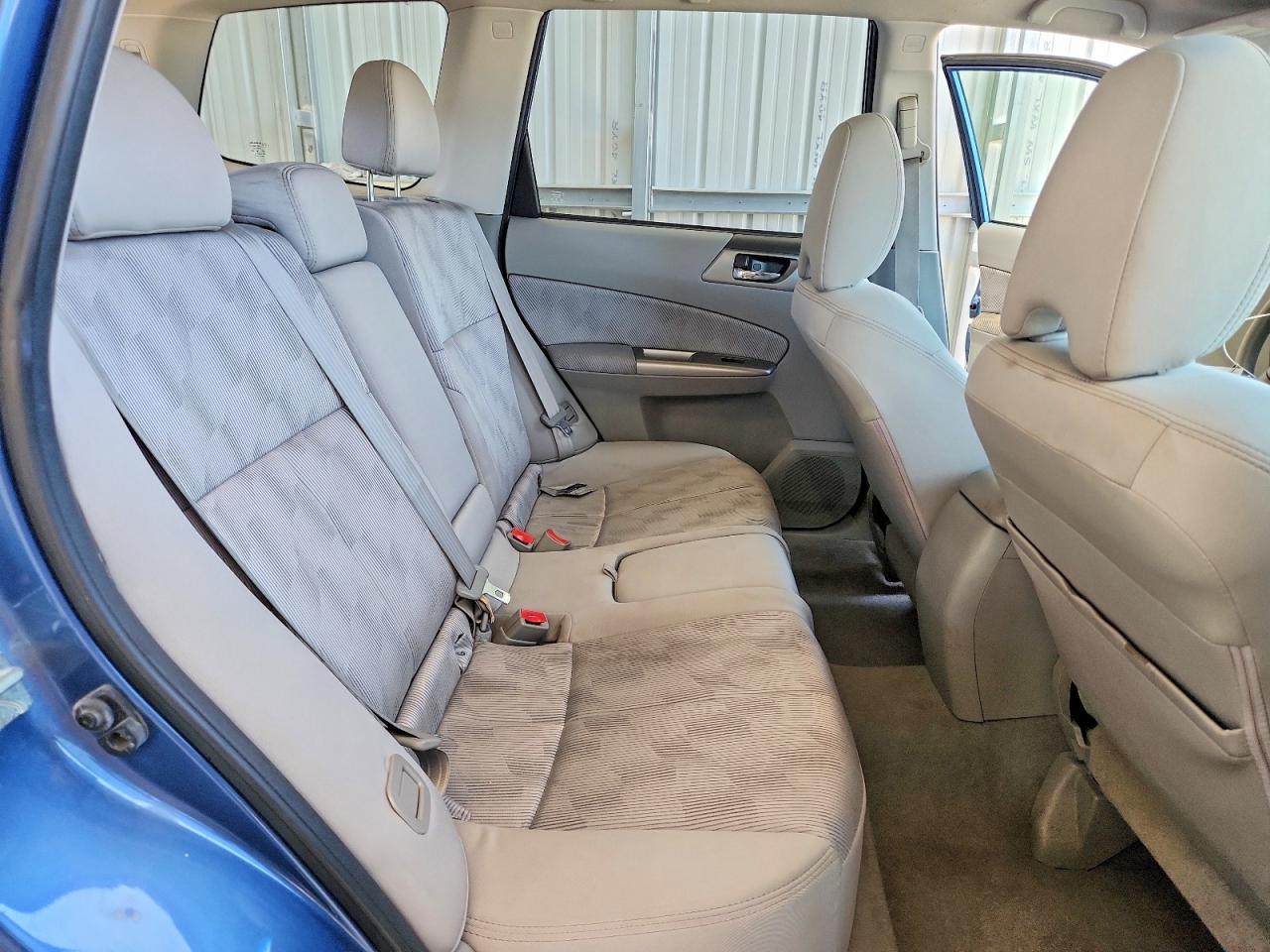 2010 Subaru Forester 2.5x Premium Blue vin: JF2SH6CC8AH752186