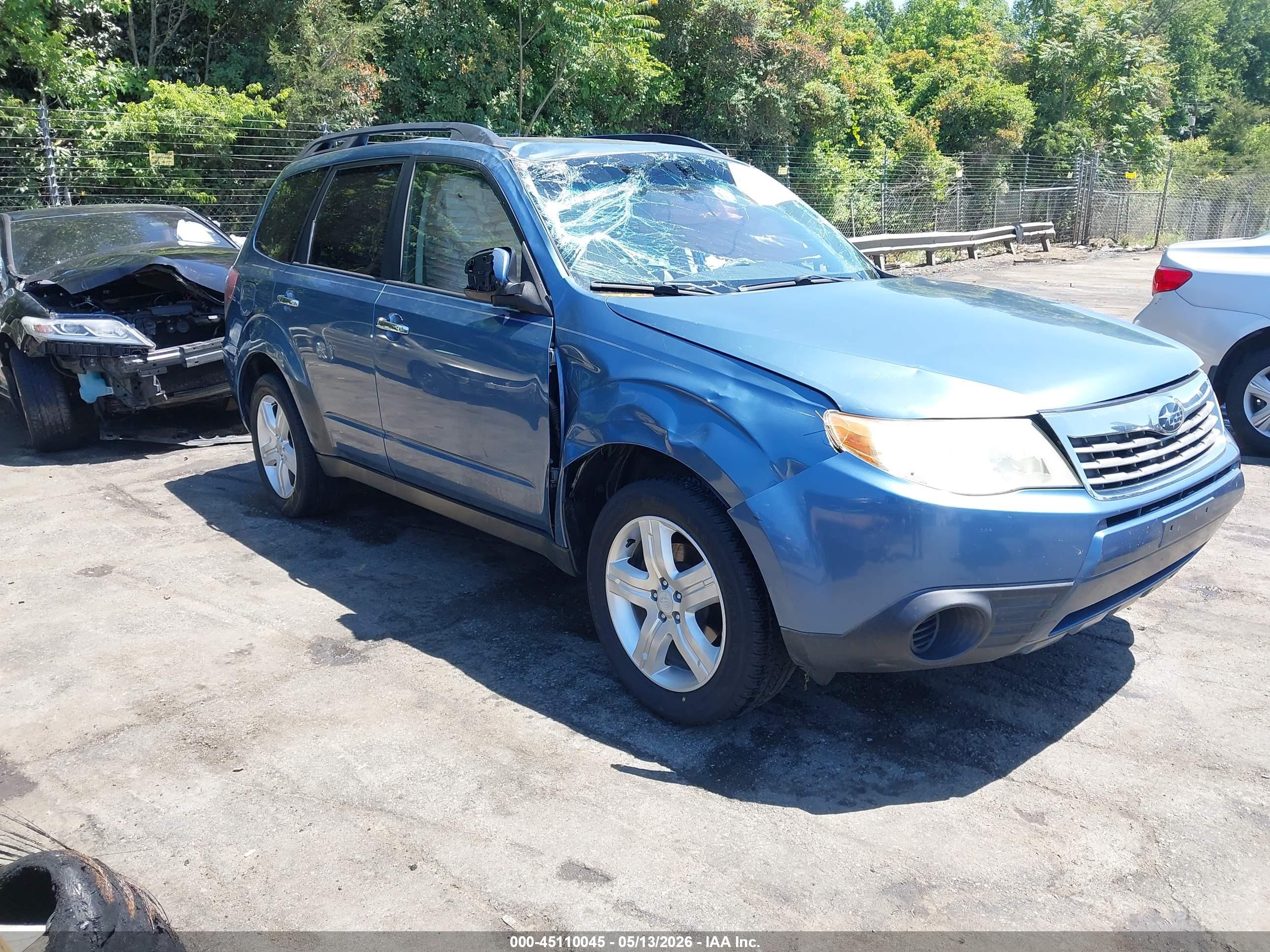 2010 Subaru Forester 2.5x Premium Blue vin: JF2SH6CC8AH765181
