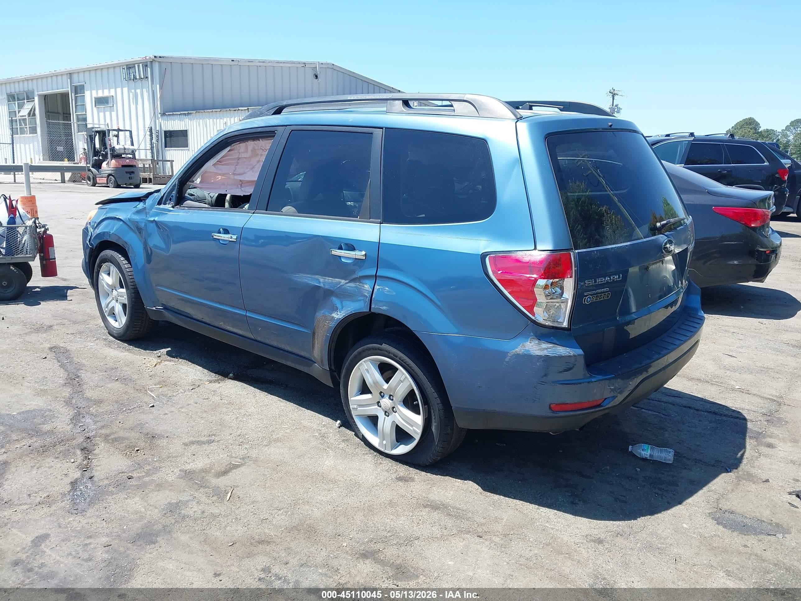 2010 Subaru Forester 2.5x Premium Blue vin: JF2SH6CC8AH765181