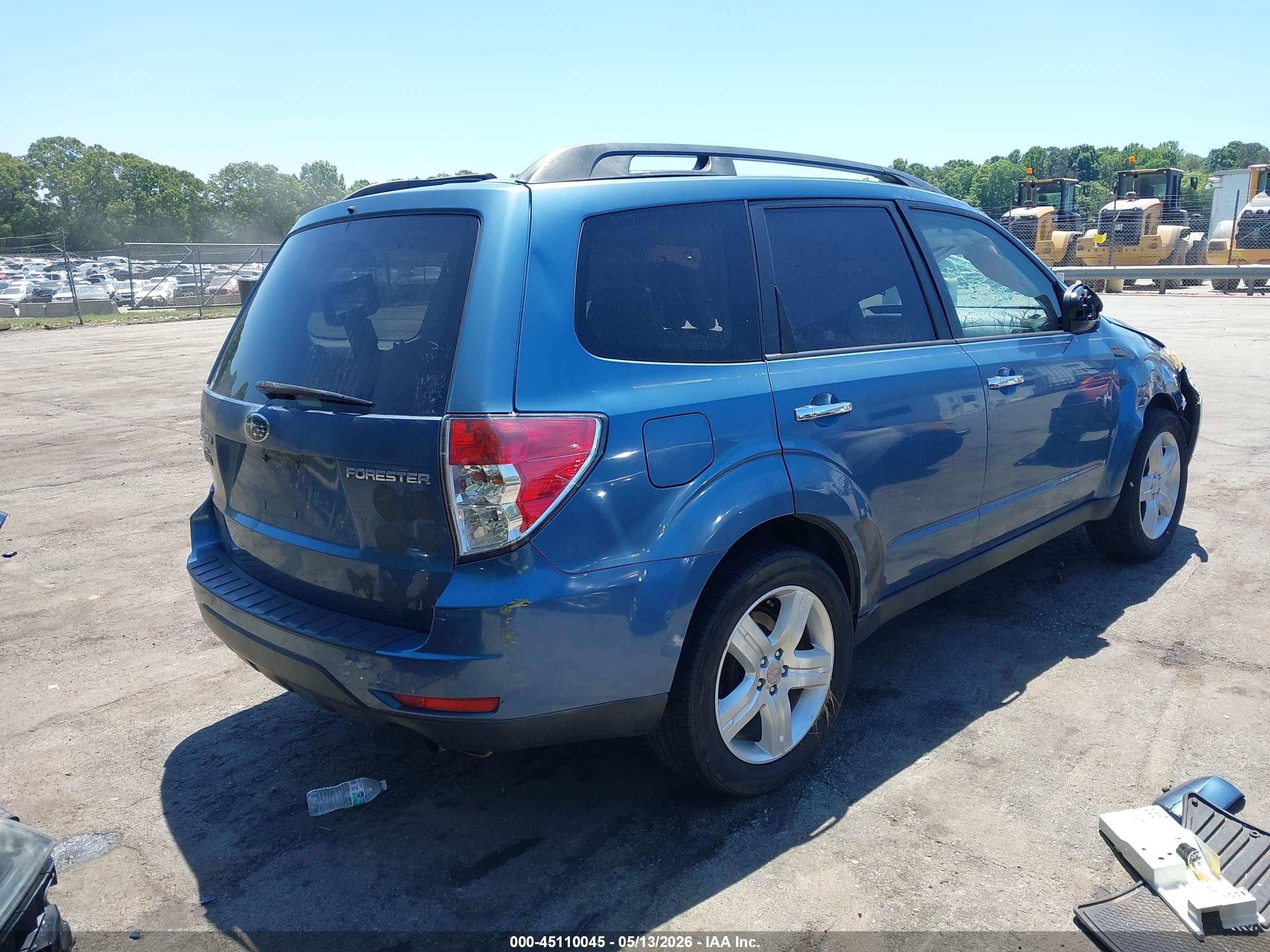2010 Subaru Forester 2.5x Premium Blue vin: JF2SH6CC8AH765181