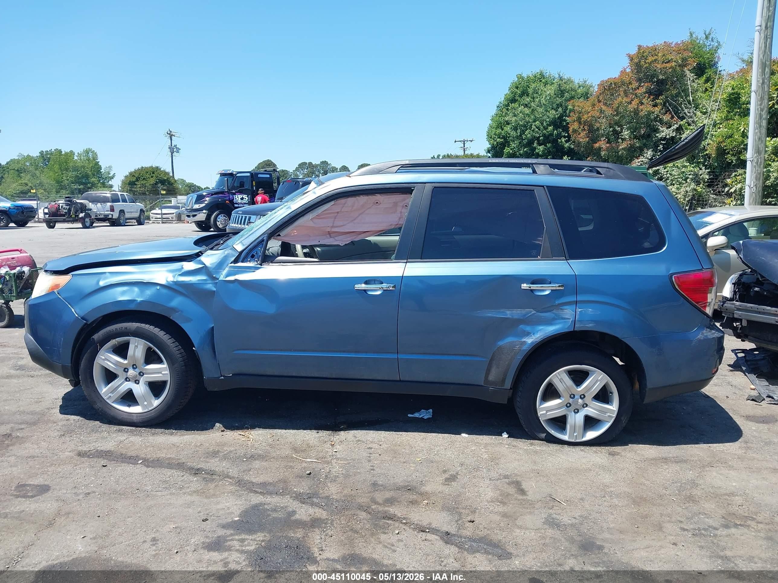2010 Subaru Forester 2.5x Premium Blue vin: JF2SH6CC8AH765181