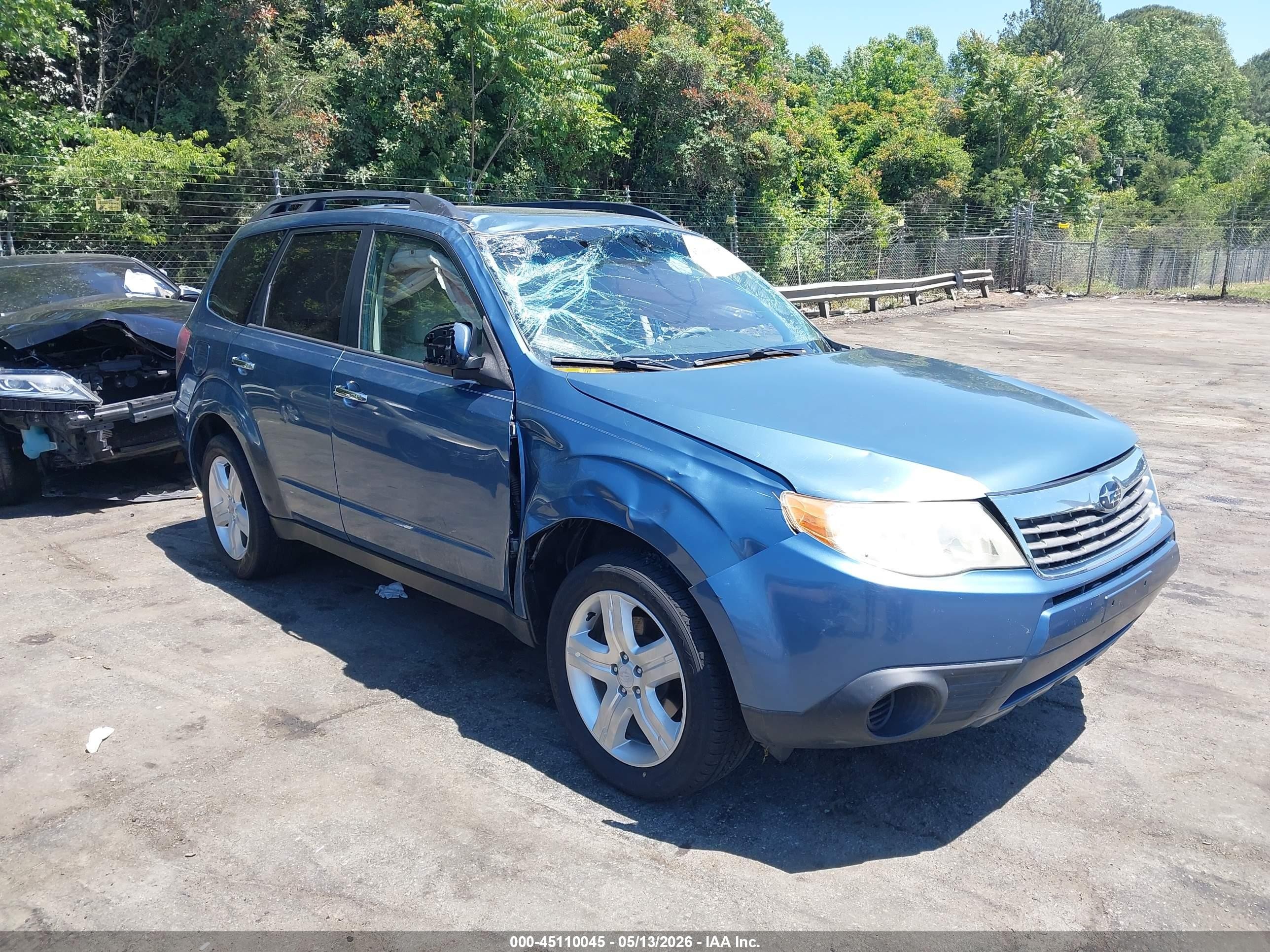 2010 Subaru Forester 2.5x Premium Blue vin: JF2SH6CC8AH765181