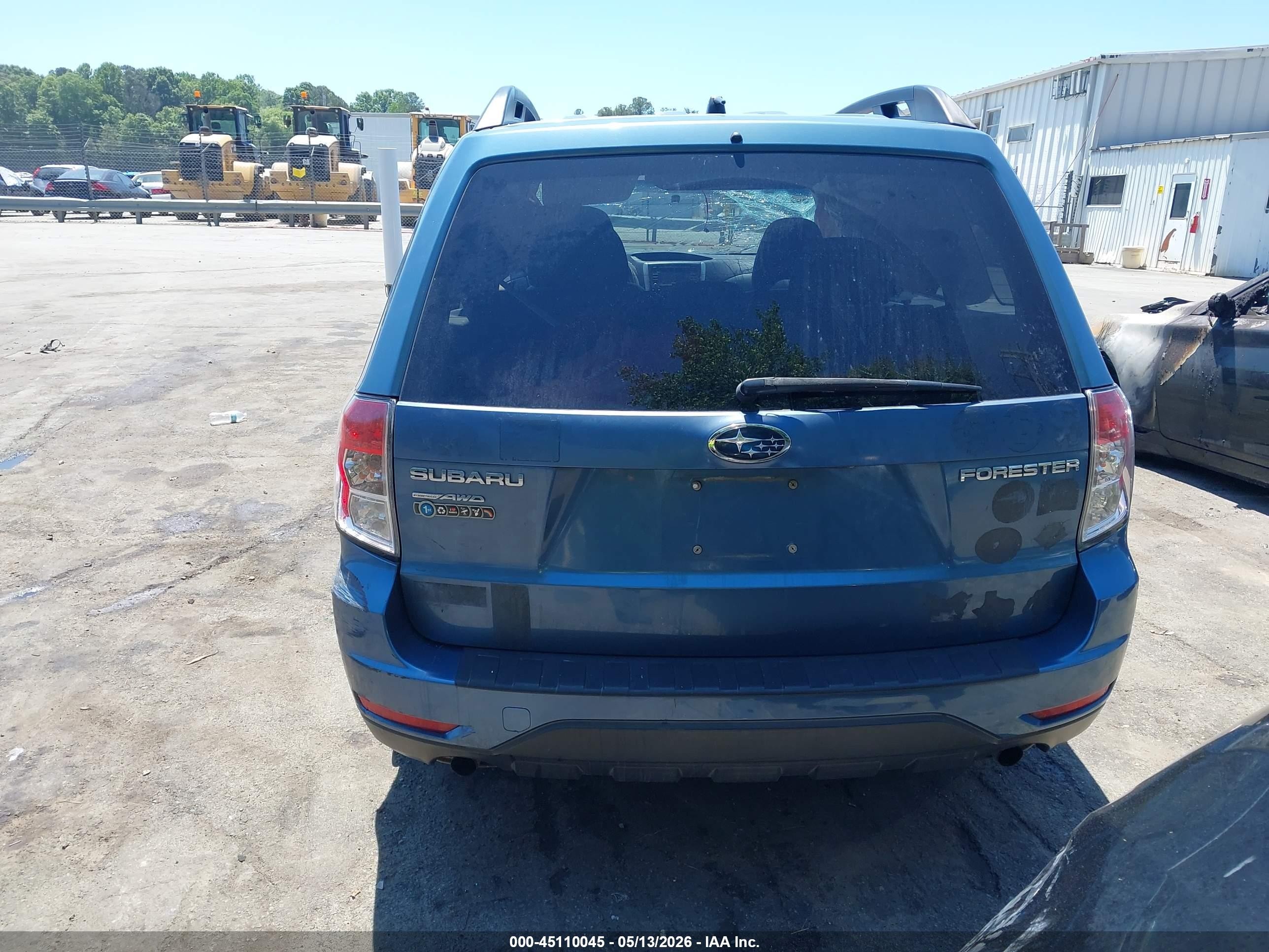 2010 Subaru Forester 2.5x Premium Blue vin: JF2SH6CC8AH765181