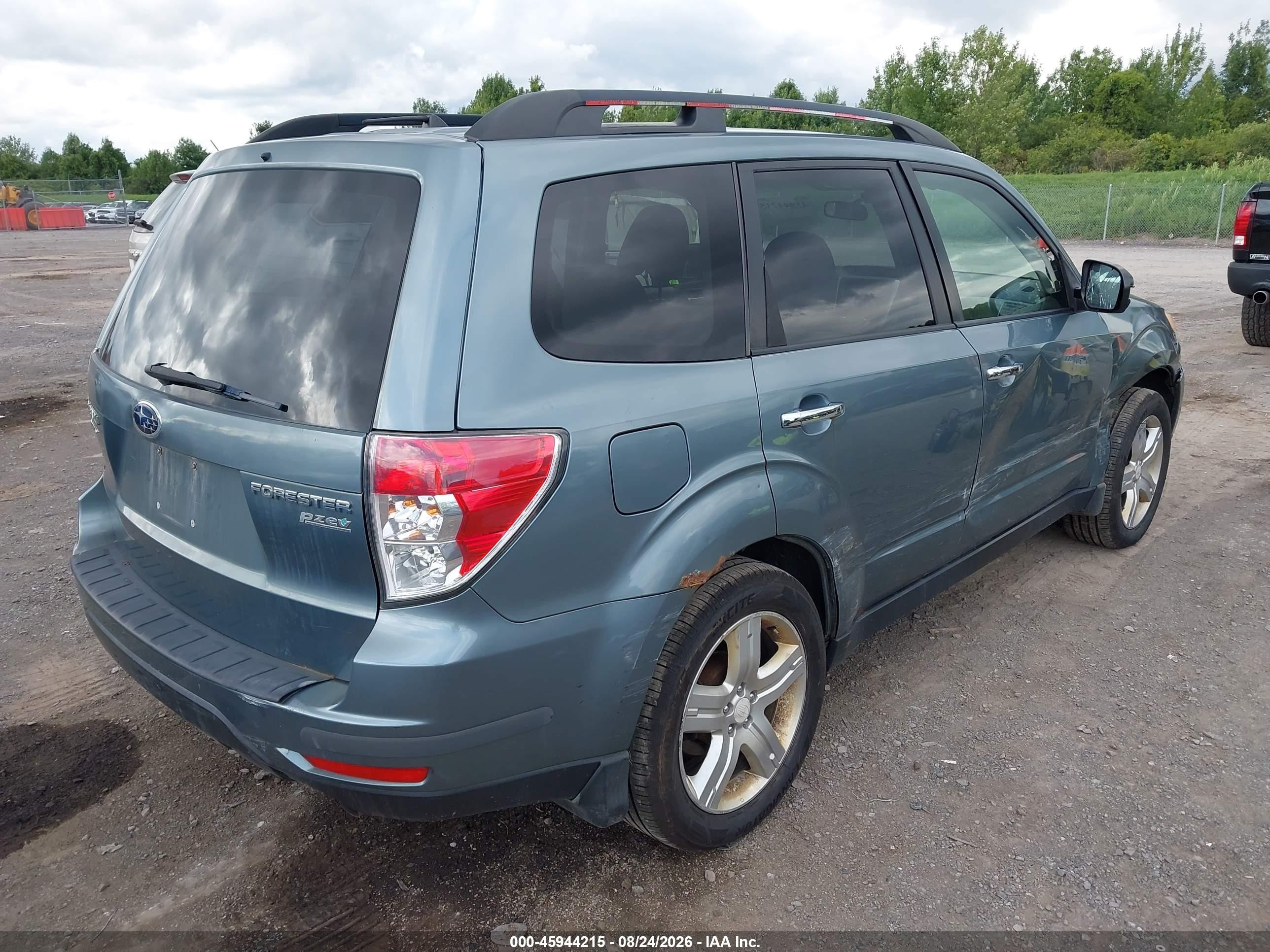 2010 Subaru Forester 2.5x Premium Light Blue vin: JF2SH6CC8AH772678