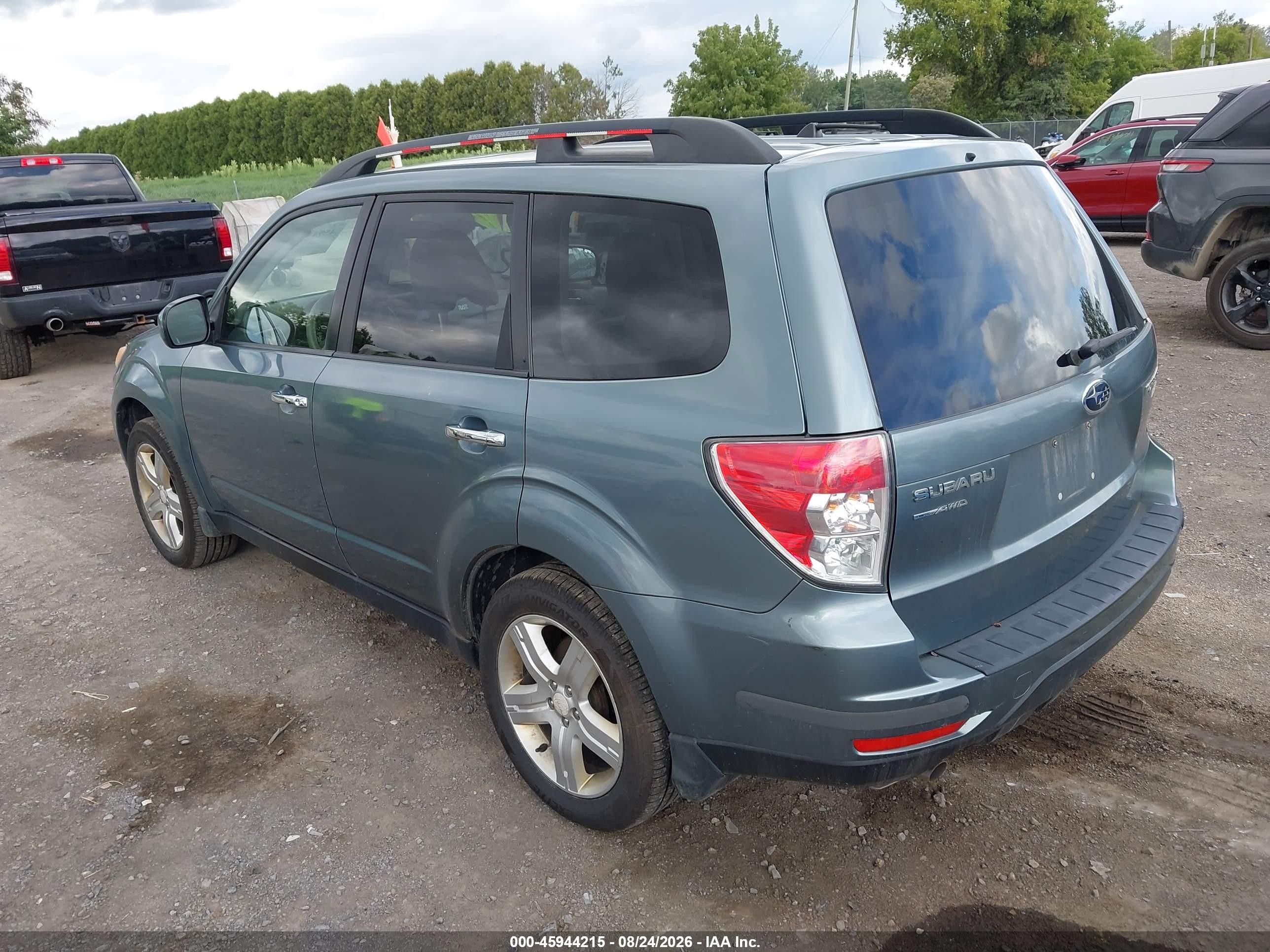 2010 Subaru Forester 2.5x Premium Light Blue vin: JF2SH6CC8AH772678