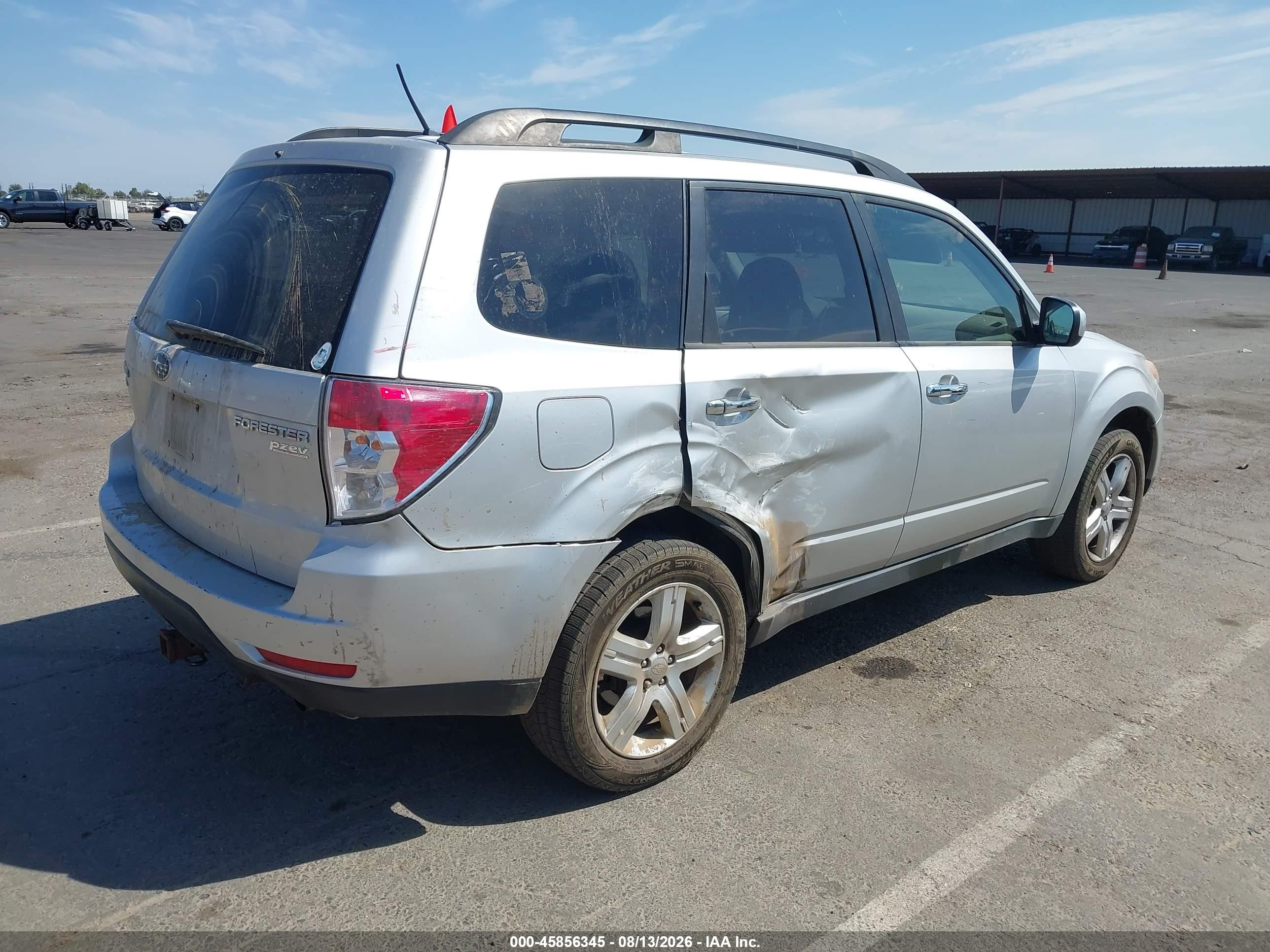2010 Subaru Forester 2.5x Premium Silver vin: JF2SH6CC8AH775919