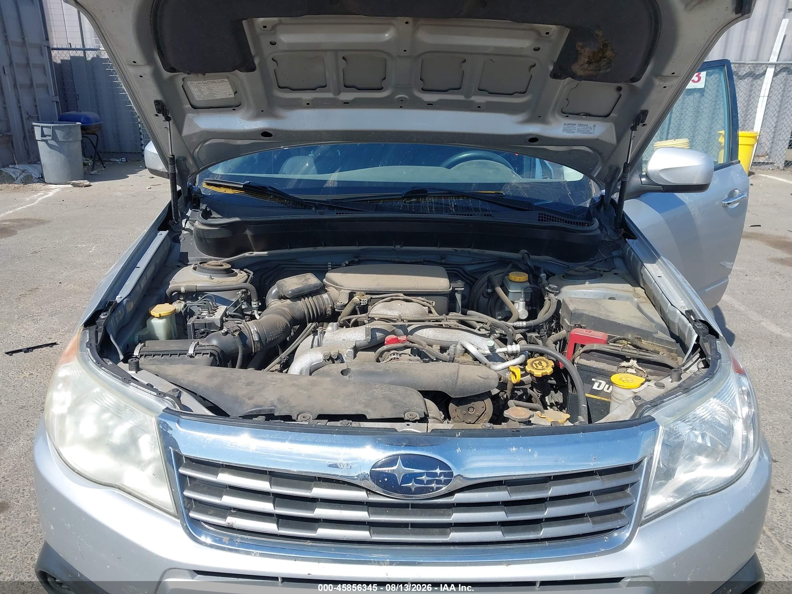 2010 Subaru Forester 2.5x Premium Silver vin: JF2SH6CC8AH775919