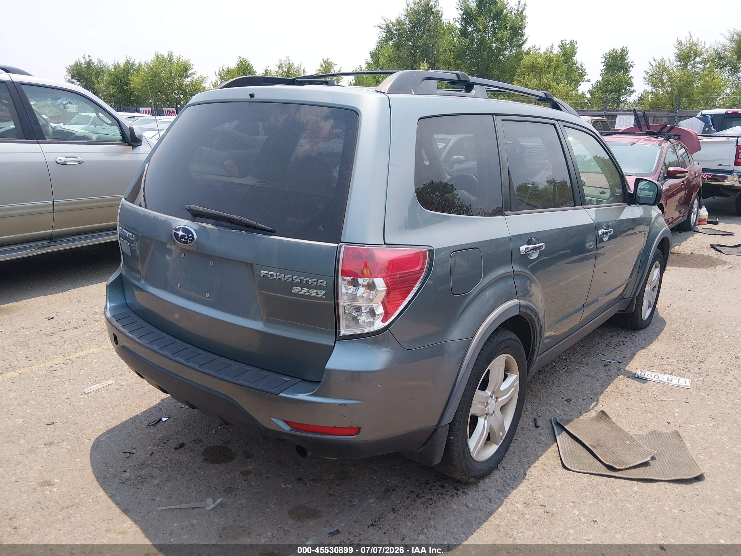 2010 Subaru Forester 2.5x Premium Blue vin: JF2SH6CC8AH907822