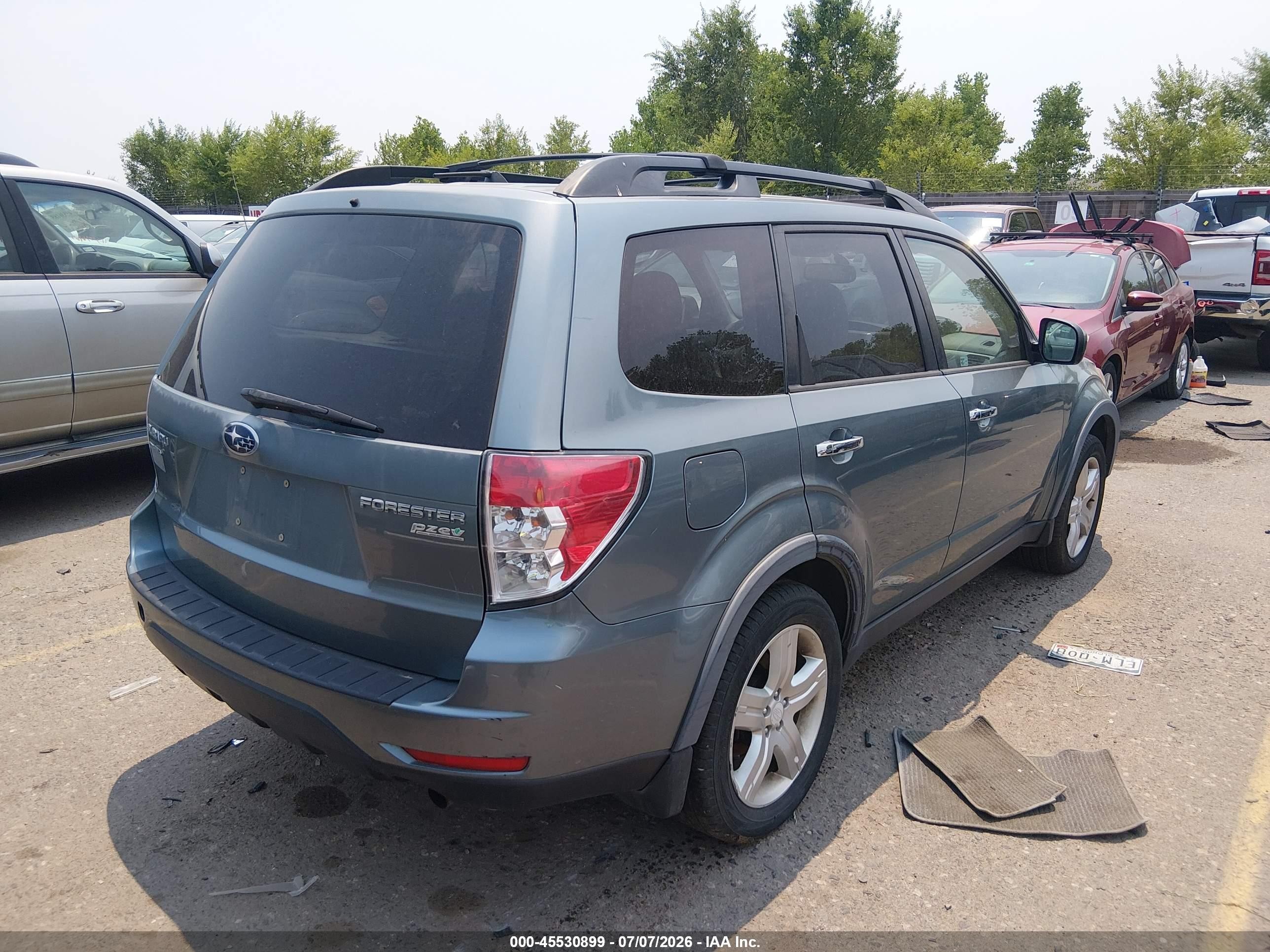 2010 Subaru Forester 2.5x Premium Blue vin: JF2SH6CC8AH907822