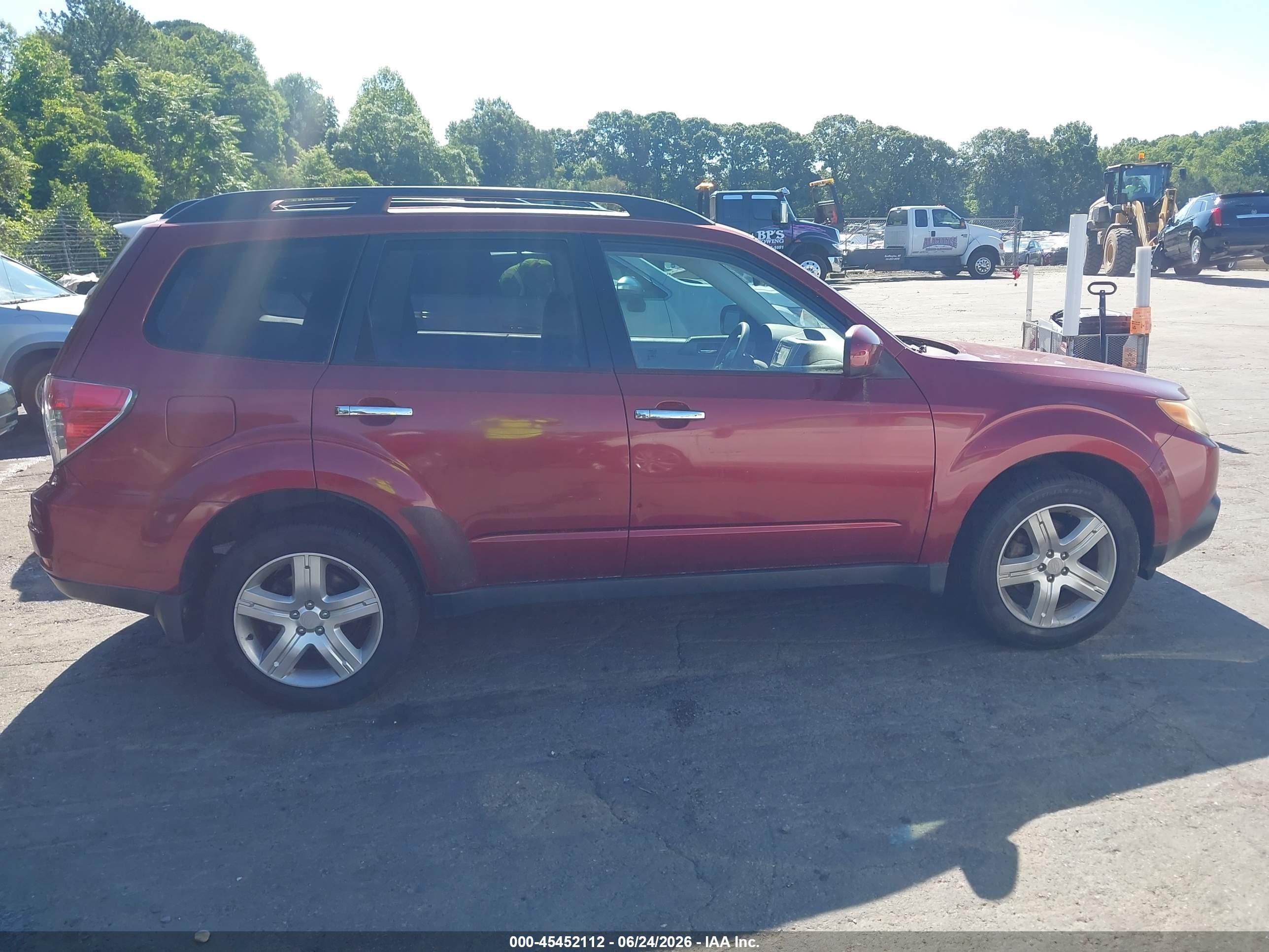 2010 Subaru Forester 2.5x Premium Красный vin: JF2SH6CC8AH913006