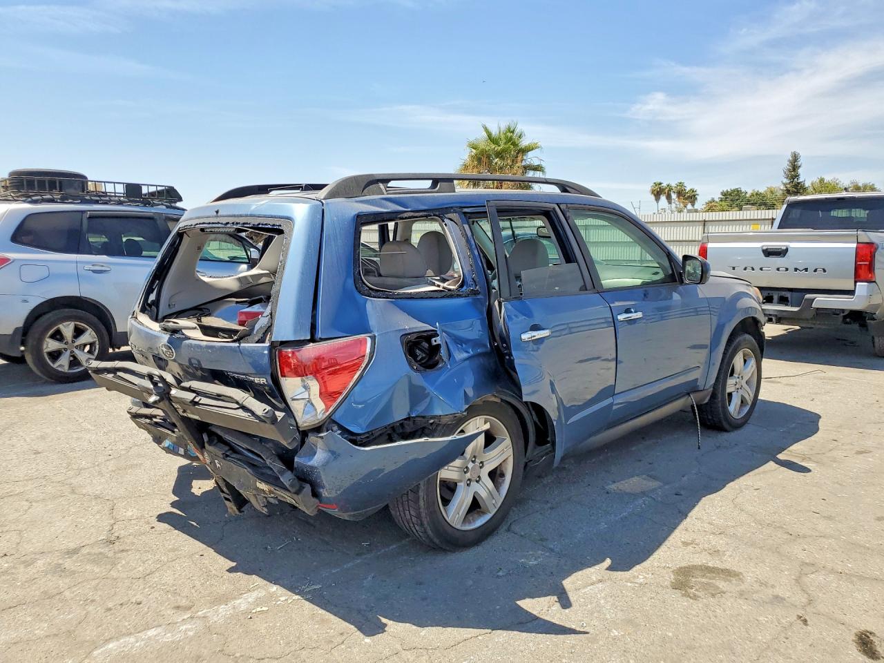 2010 Subaru Forester 2.5x Premium Blue vin: JF2SH6CC9AH715292