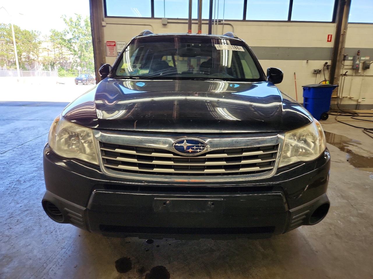 2010 Subaru Forester 2.5x Premium Black vin: JF2SH6CC9AH725417