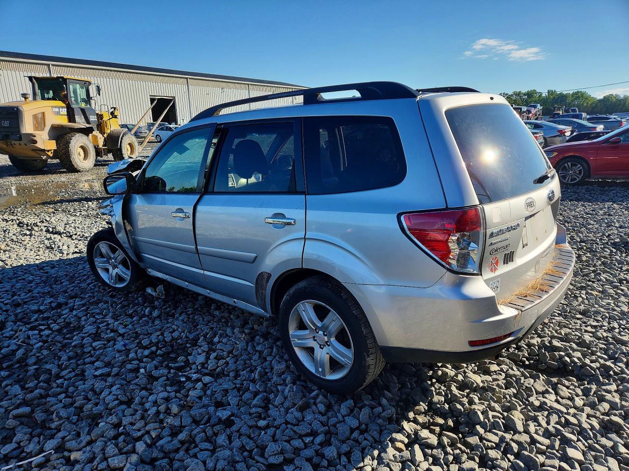 2010 Subaru Forester 2.5x Premium Silver vin: JF2SH6CC9AH730794