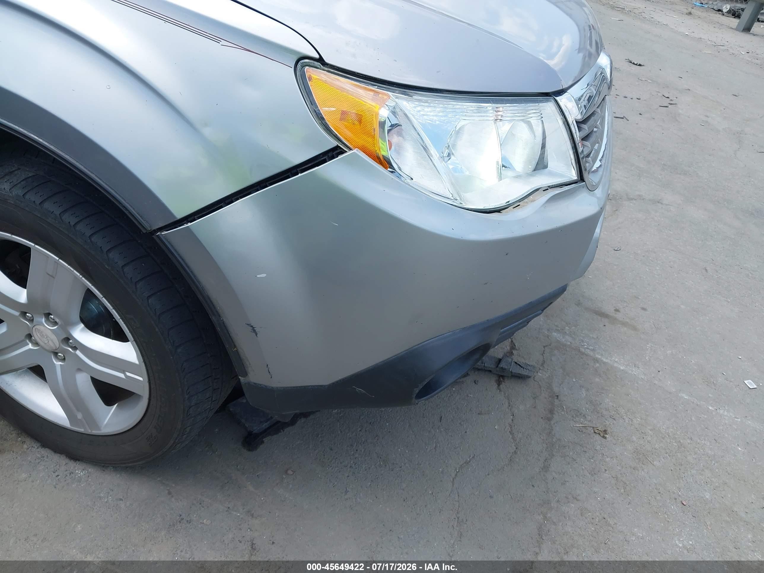 2010 Subaru Forester 2.5x Premium Silver vin: JF2SH6CC9AH740323