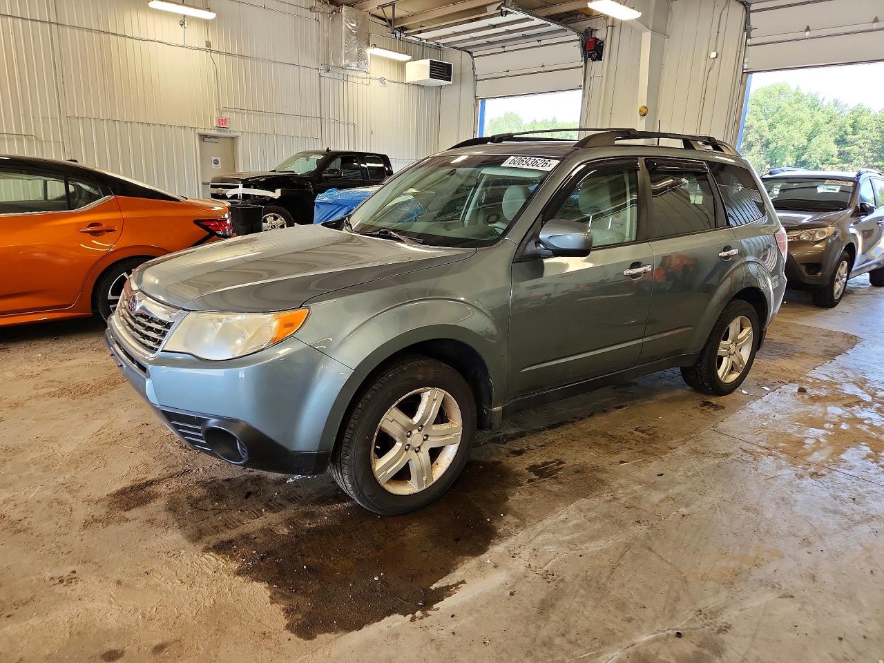 2010 Subaru Forester 2.5x Premium Blue vin: JF2SH6CC9AH747868