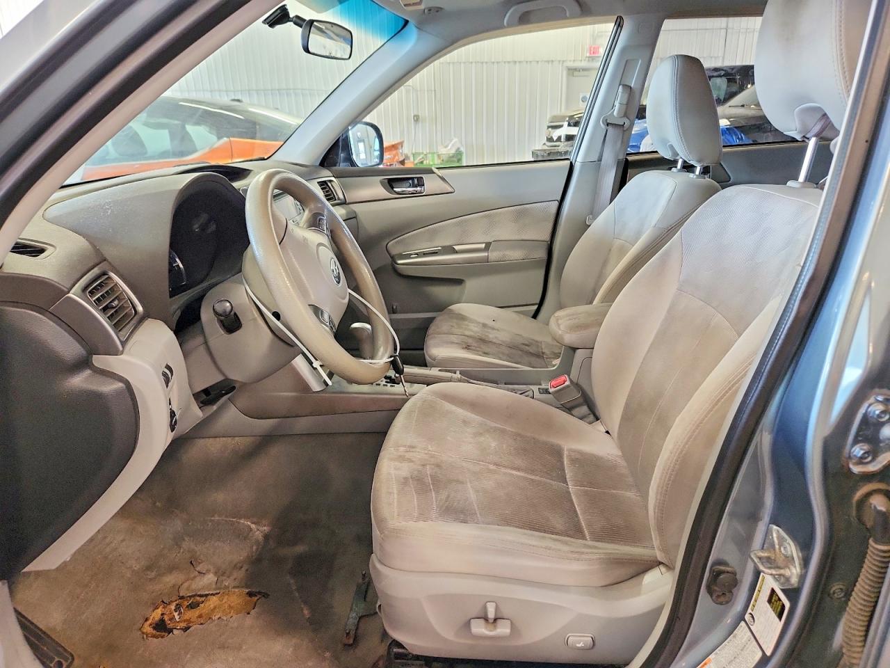 2010 Subaru Forester 2.5x Premium Blue vin: JF2SH6CC9AH747868