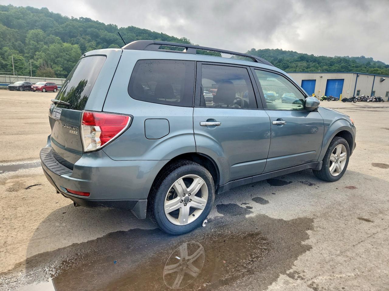 2010 Subaru Forester 2.5x Premium Green vin: JF2SH6CC9AH749653