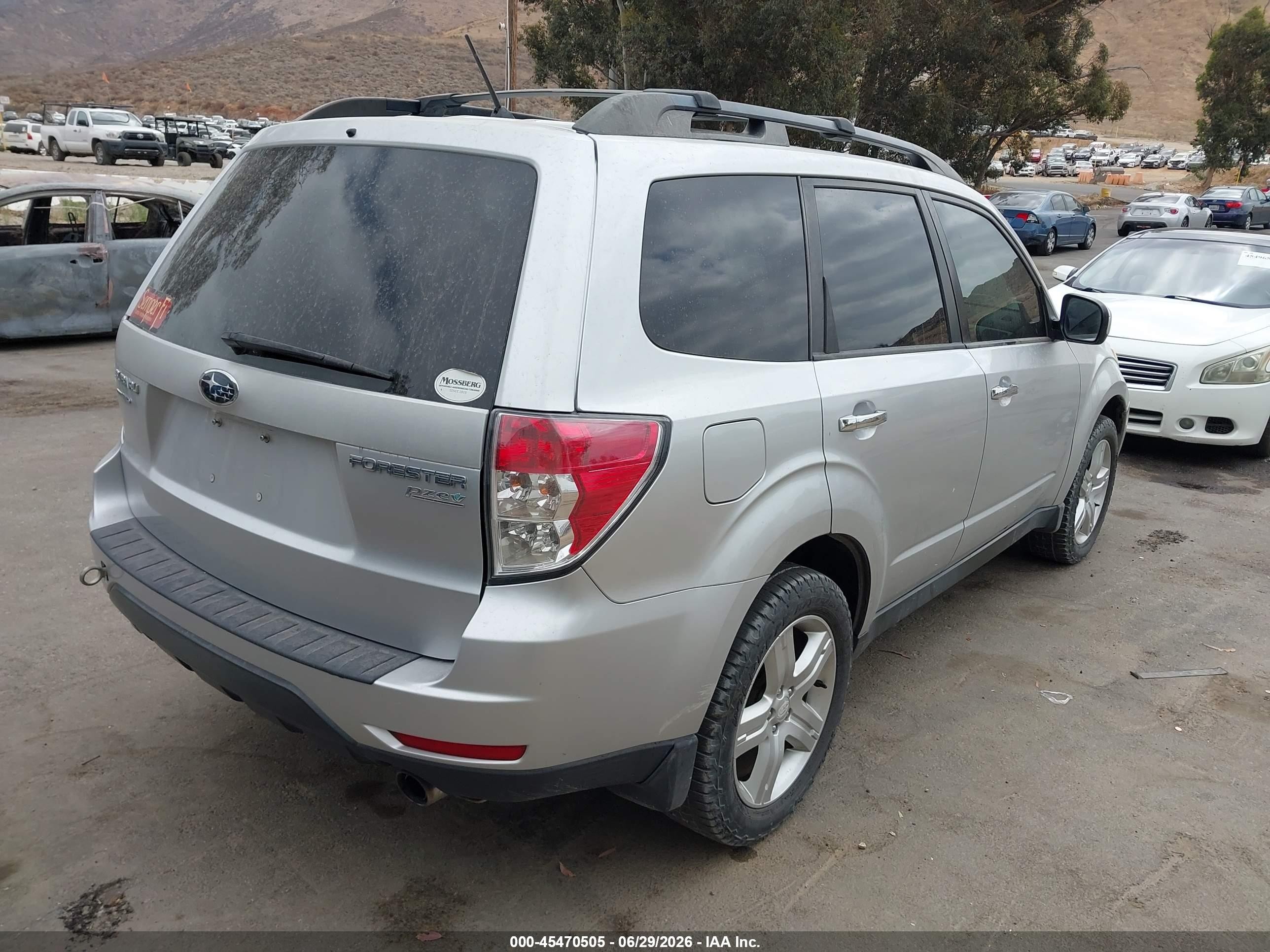 2010 Subaru Forester 2.5x Premium Silver vin: JF2SH6CC9AH767554