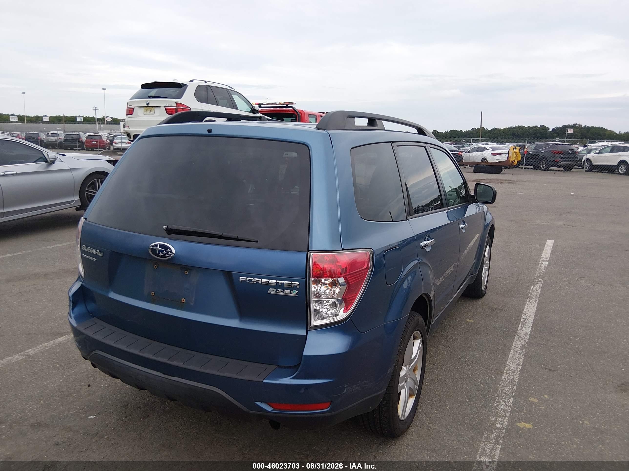 2010 Subaru Forester 2.5x Premium Синий vin: JF2SH6CC9AH772527