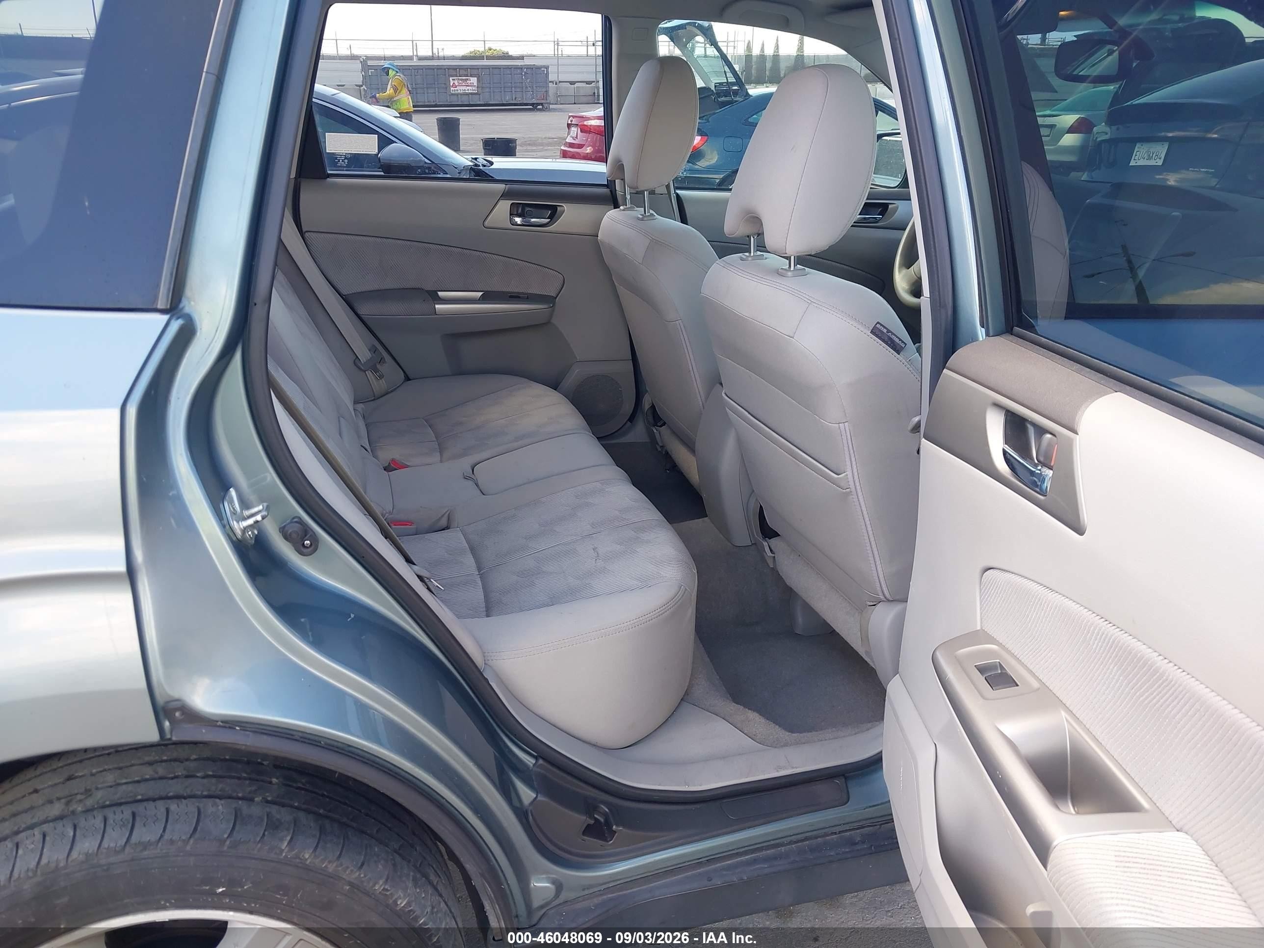 2010 Subaru Forester 2.5x Premium Green vin: JF2SH6CC9AH781096