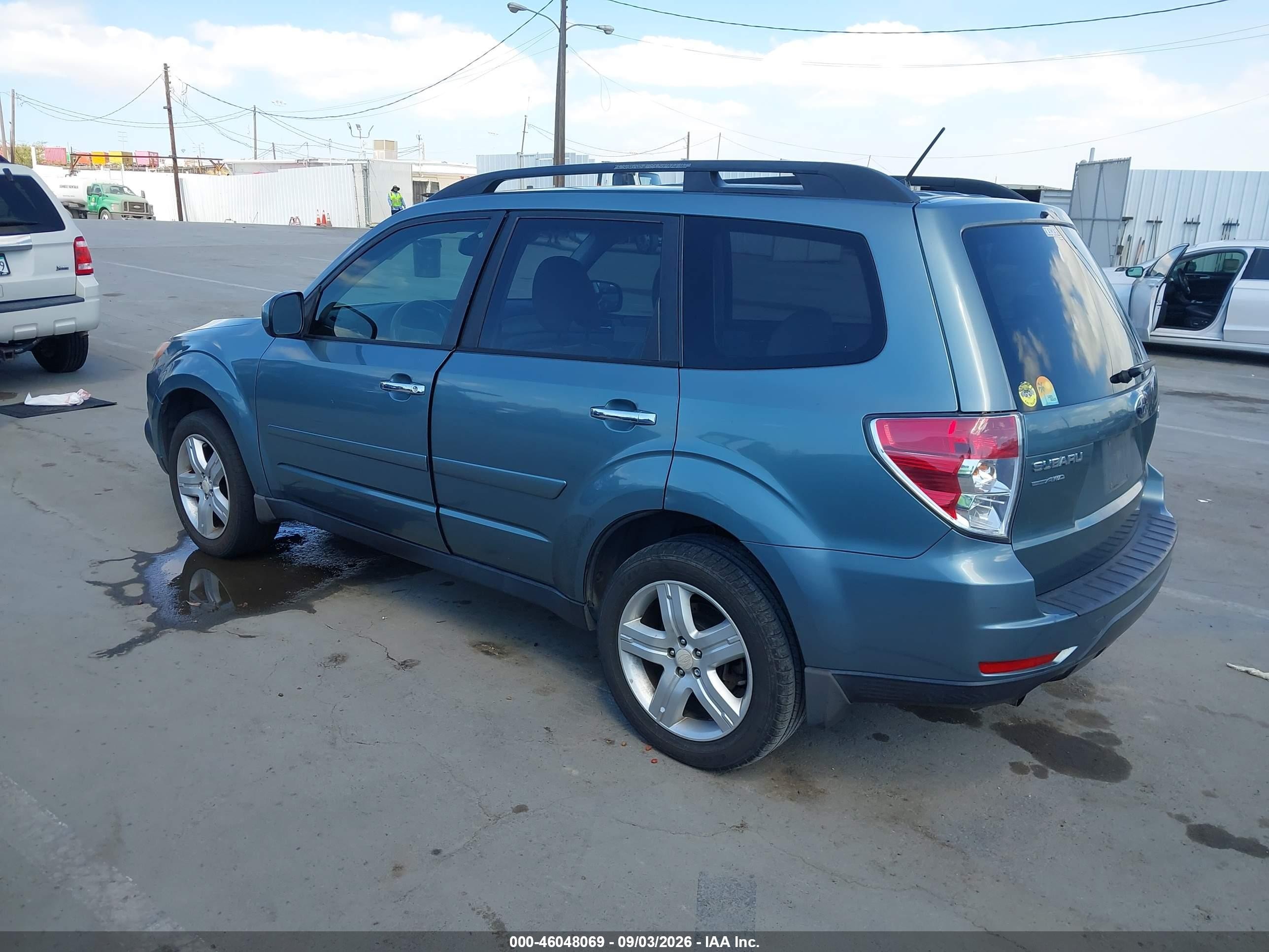 2010 Subaru Forester 2.5x Premium Green vin: JF2SH6CC9AH781096