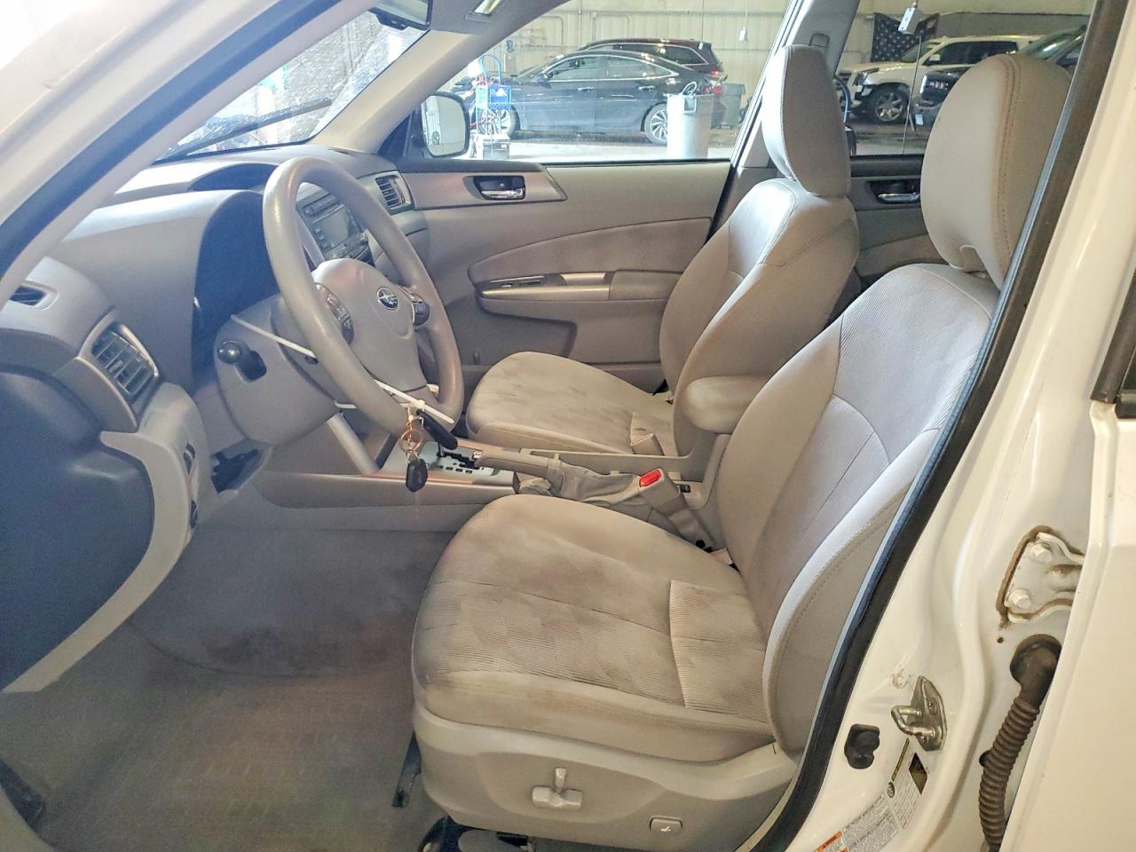 2010 Subaru Forester 2.5x Premium Белый vin: JF2SH6CC9AH784399