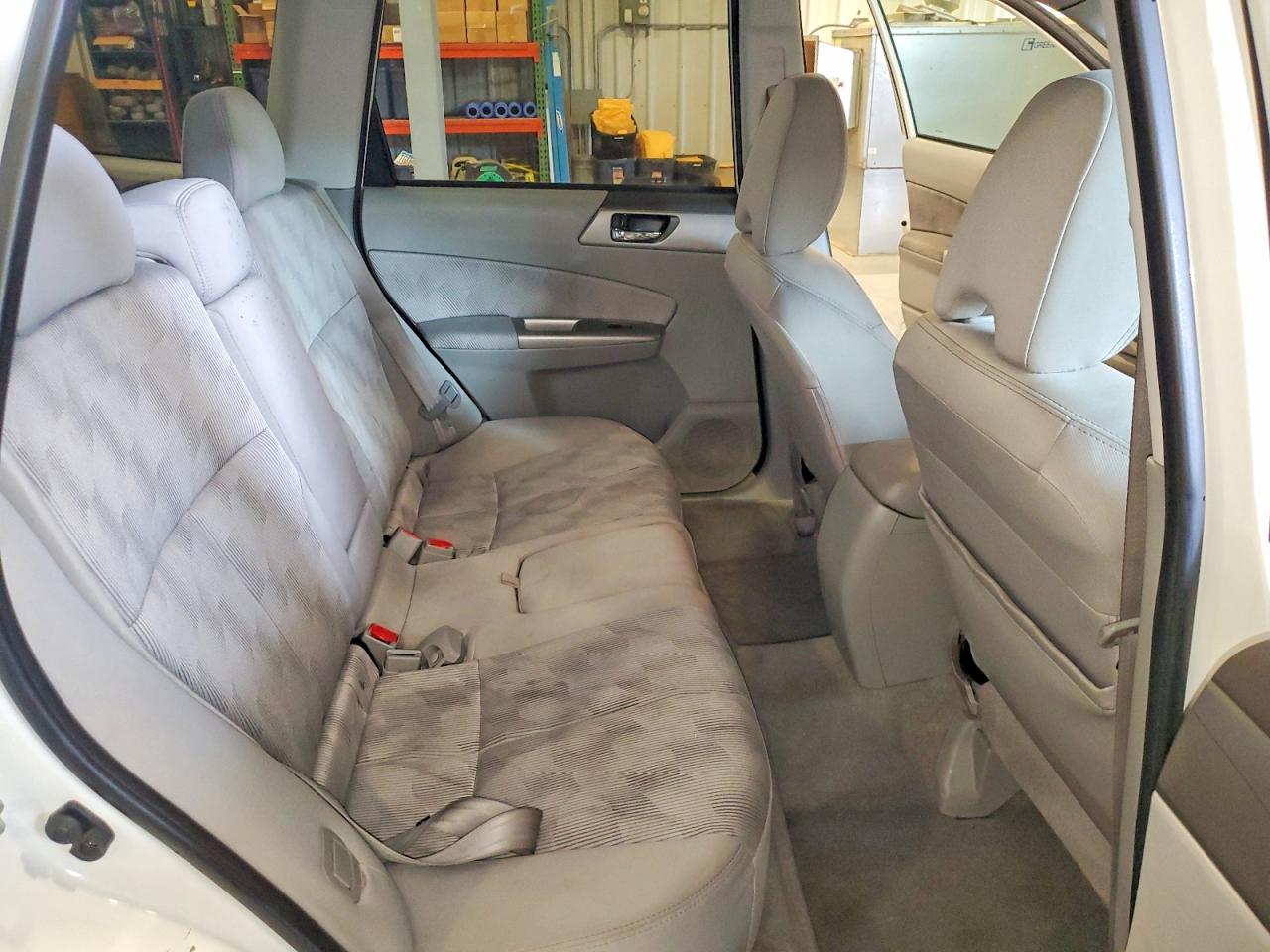2010 Subaru Forester 2.5x Premium Белый vin: JF2SH6CC9AH784399