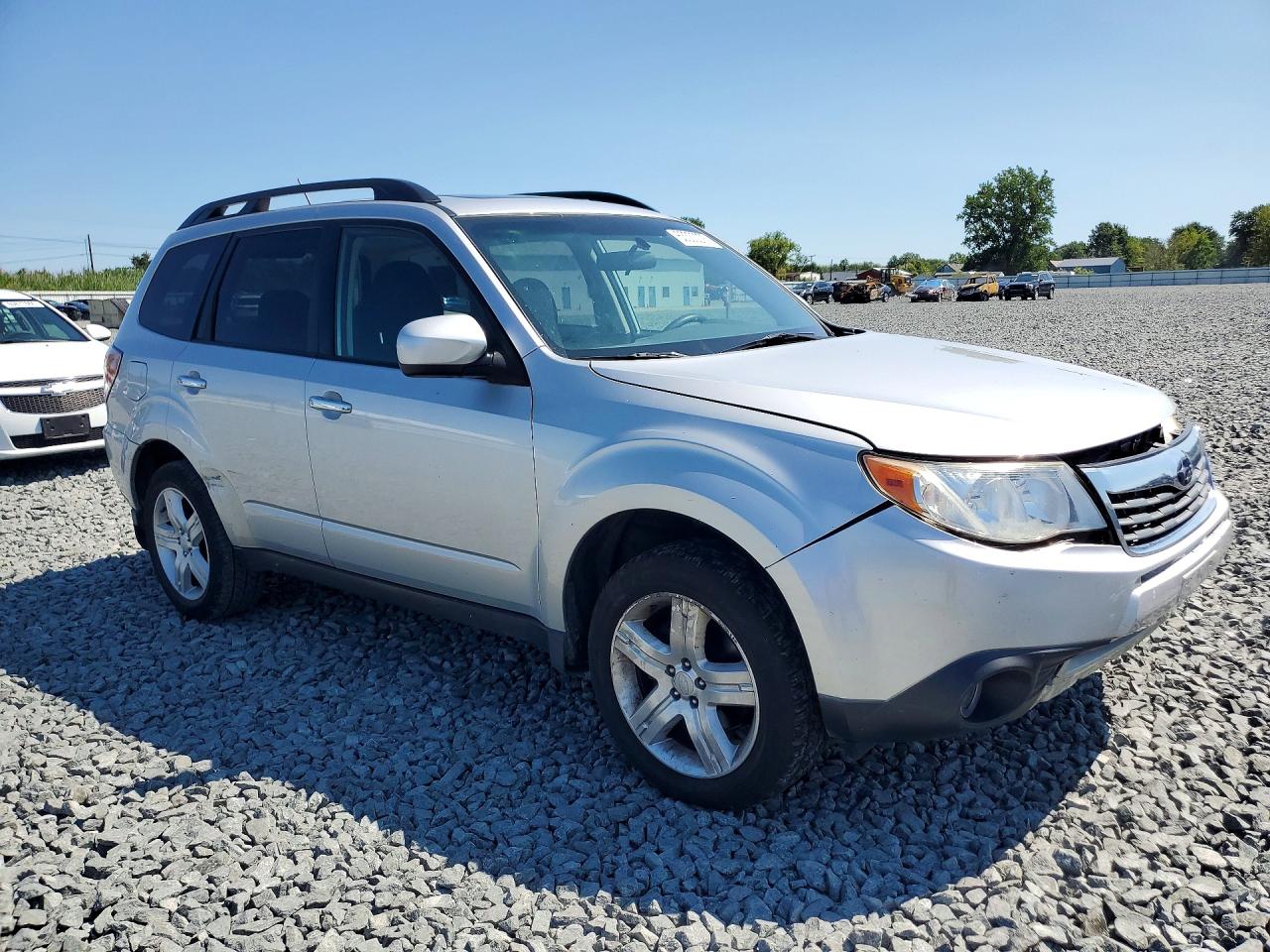 2010 Subaru Forester 2.5x Premium Silver vin: JF2SH6CC9AH790235
