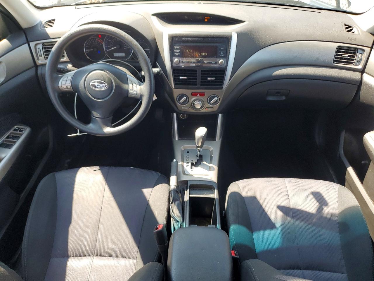 2010 Subaru Forester 2.5x Premium Silver vin: JF2SH6CC9AH790235