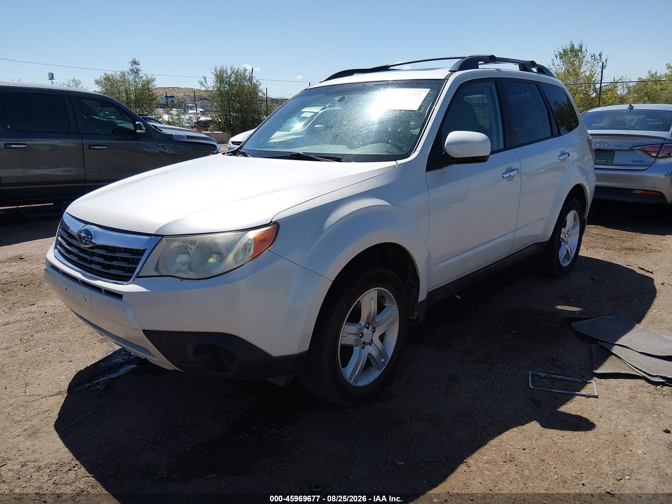2010 Subaru Forester 2.5x Premium White vin: JF2SH6CC9AH792003