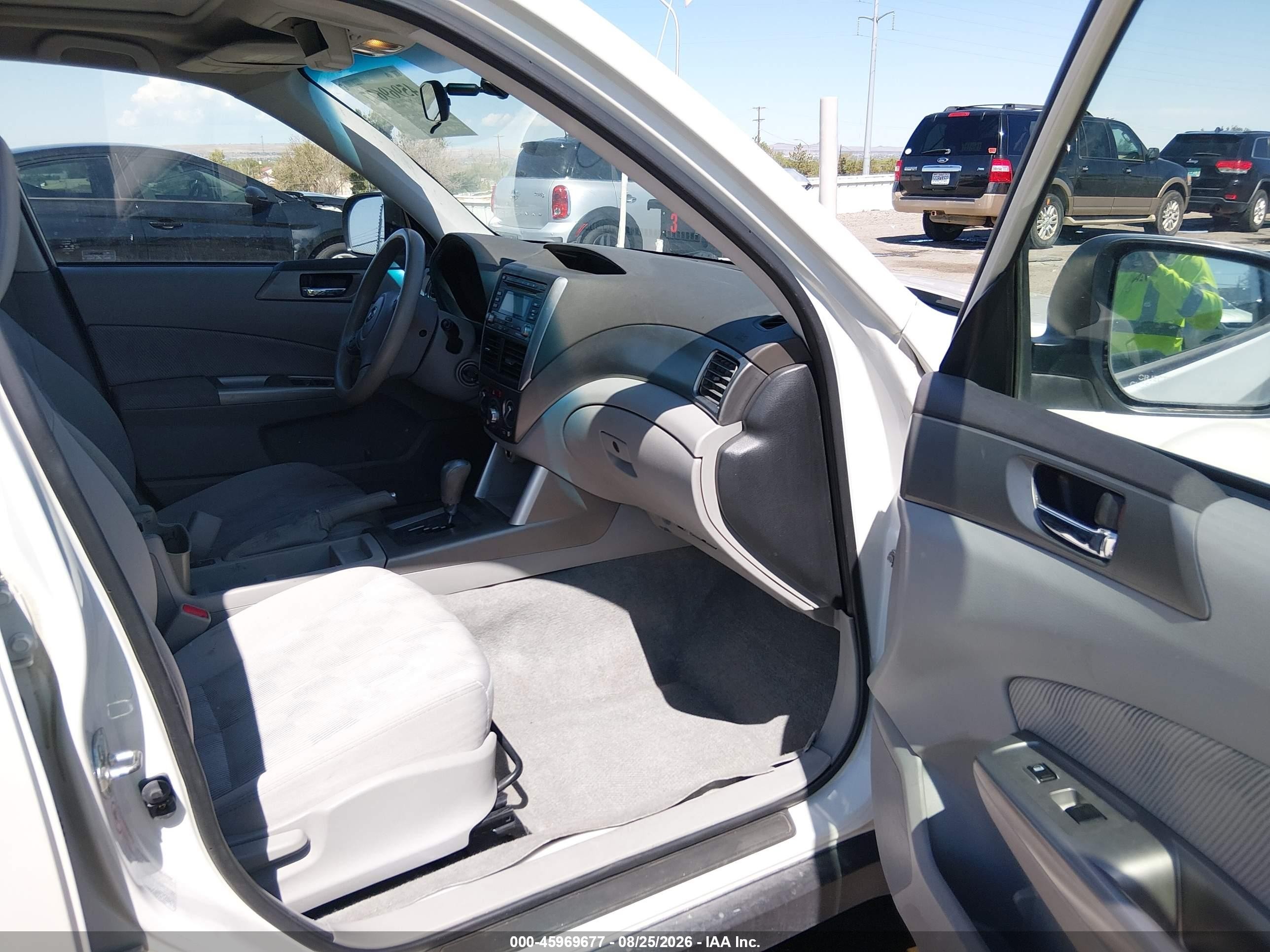 2010 Subaru Forester 2.5x Premium White vin: JF2SH6CC9AH792003