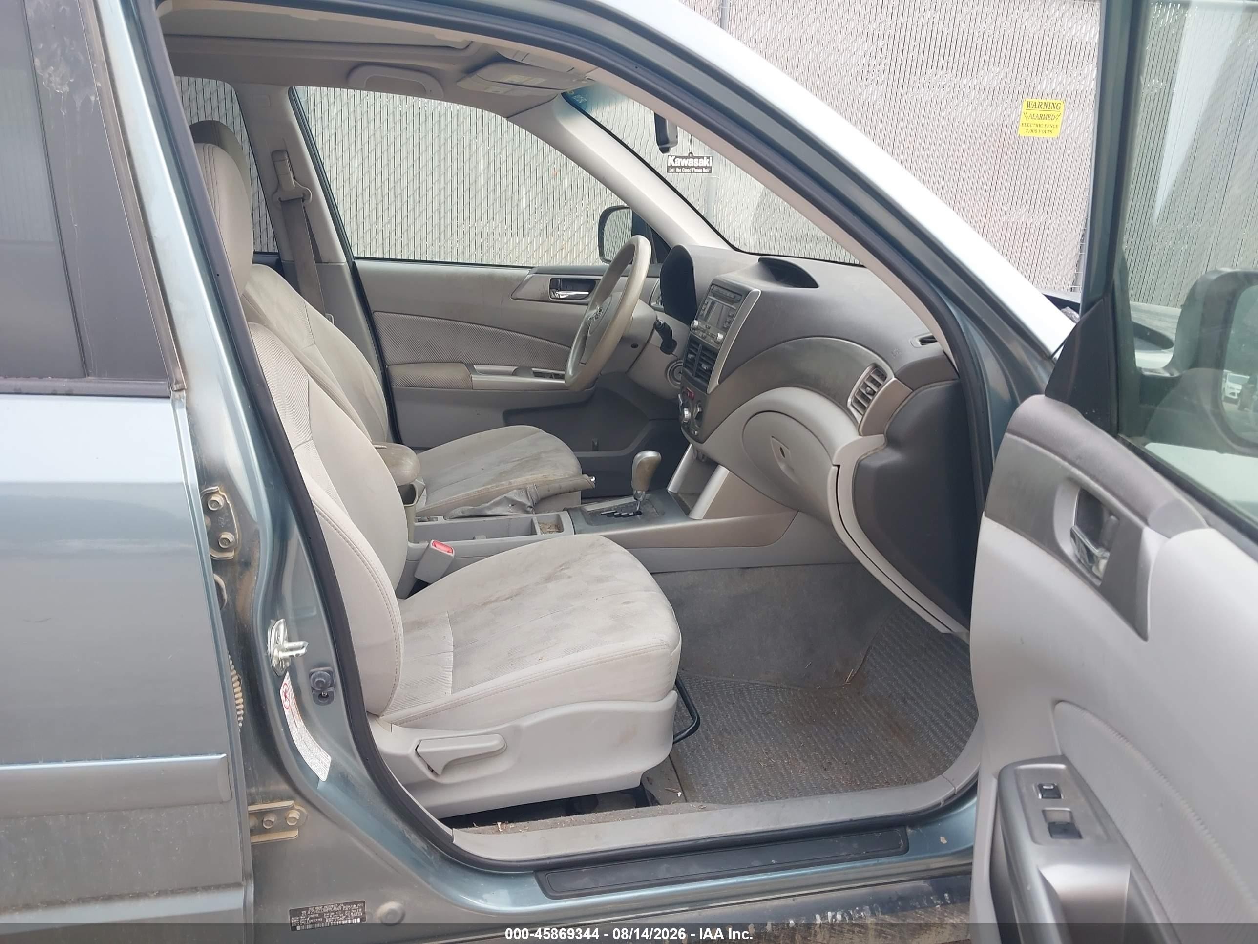 2010 Subaru Forester 2.5x Premium Light Blue vin: JF2SH6CC9AH804649