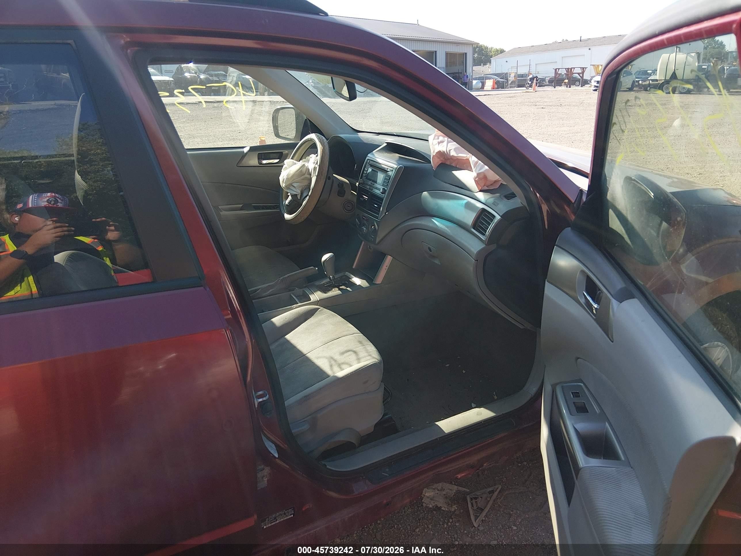 2010 Subaru Forester 2.5x Premium Red vin: JF2SH6CCXAH711588