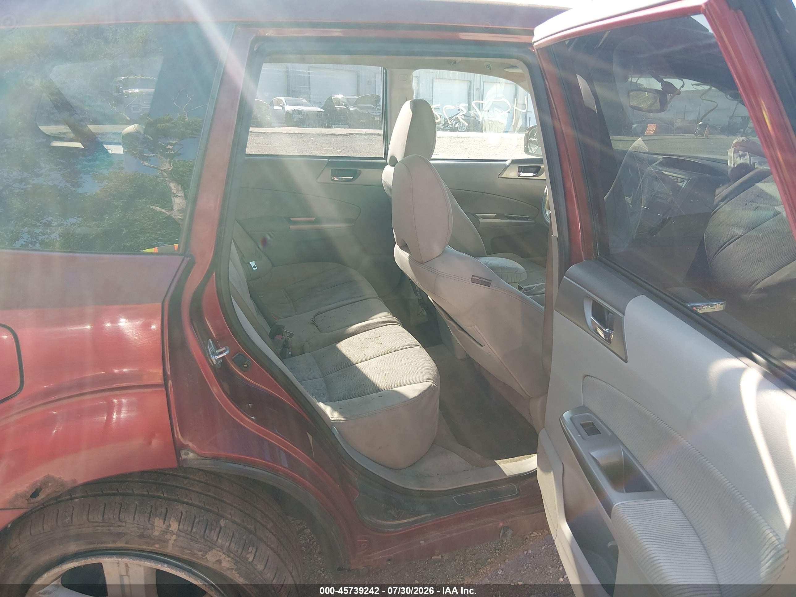 2010 Subaru Forester 2.5x Premium Red vin: JF2SH6CCXAH711588