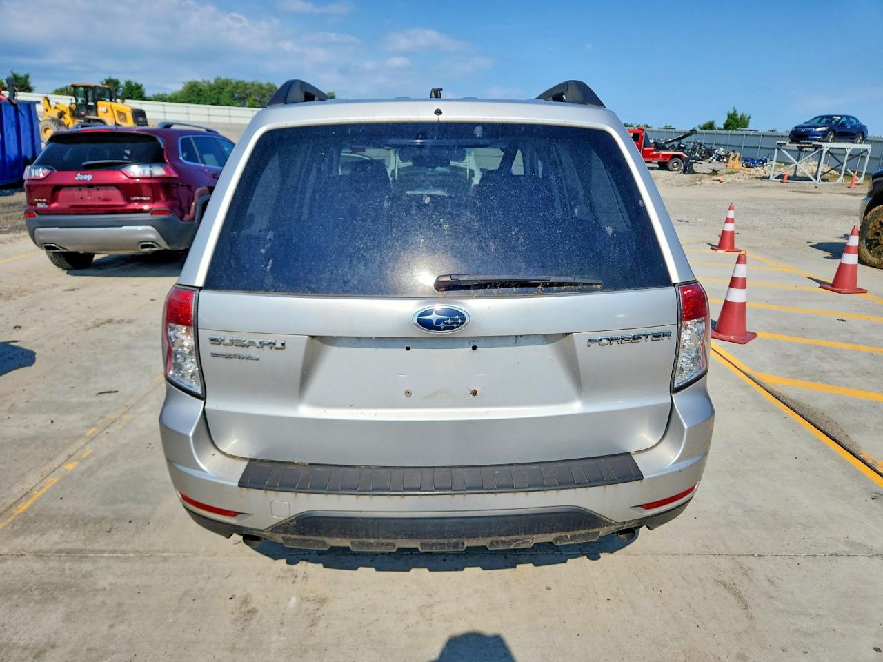 2010 Subaru Forester 2.5x Premium Silver vin: JF2SH6CCXAH720551