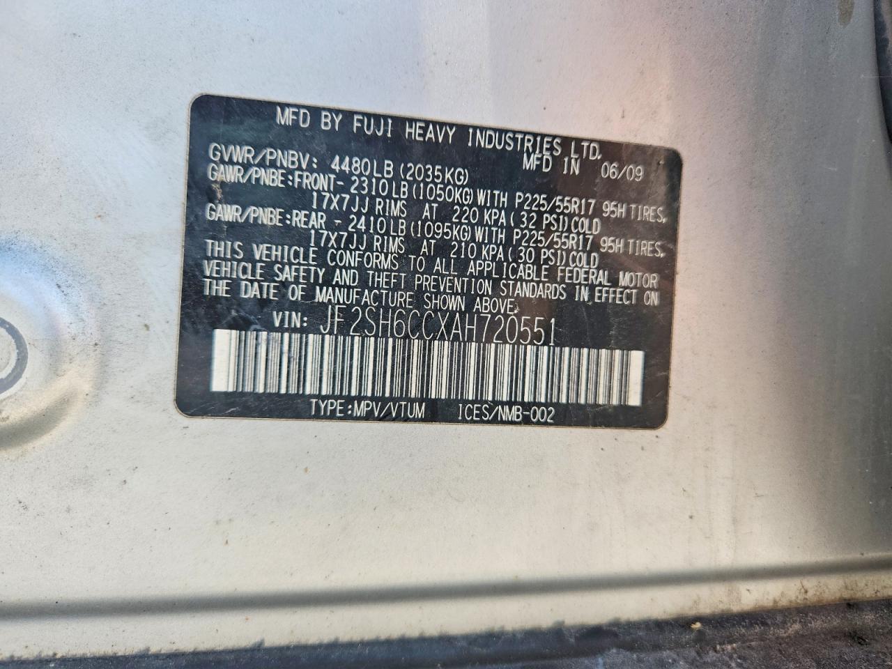 2010 Subaru Forester 2.5x Premium Silver vin: JF2SH6CCXAH720551