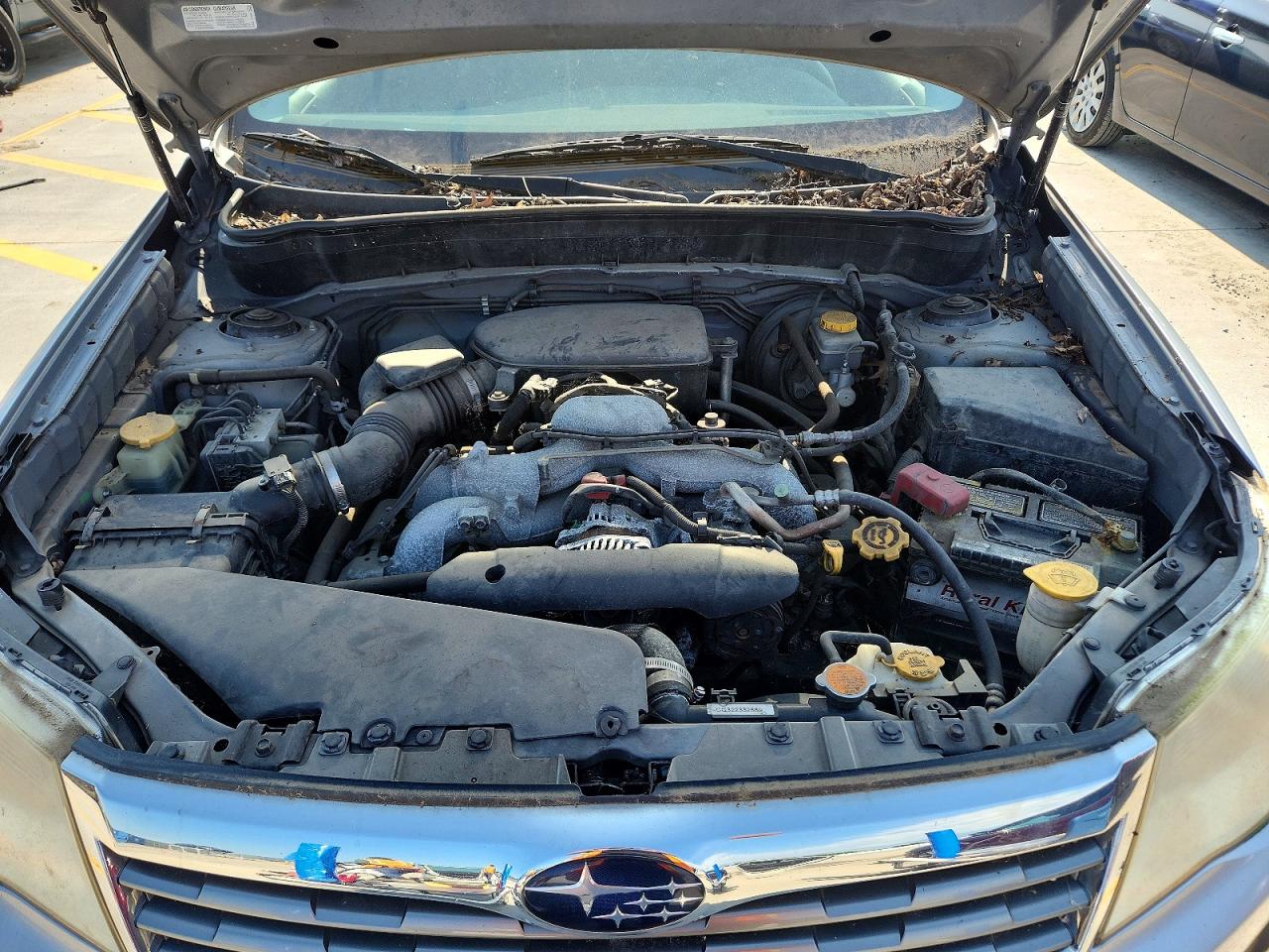 2010 Subaru Forester 2.5x Premium Silver vin: JF2SH6CCXAH720551