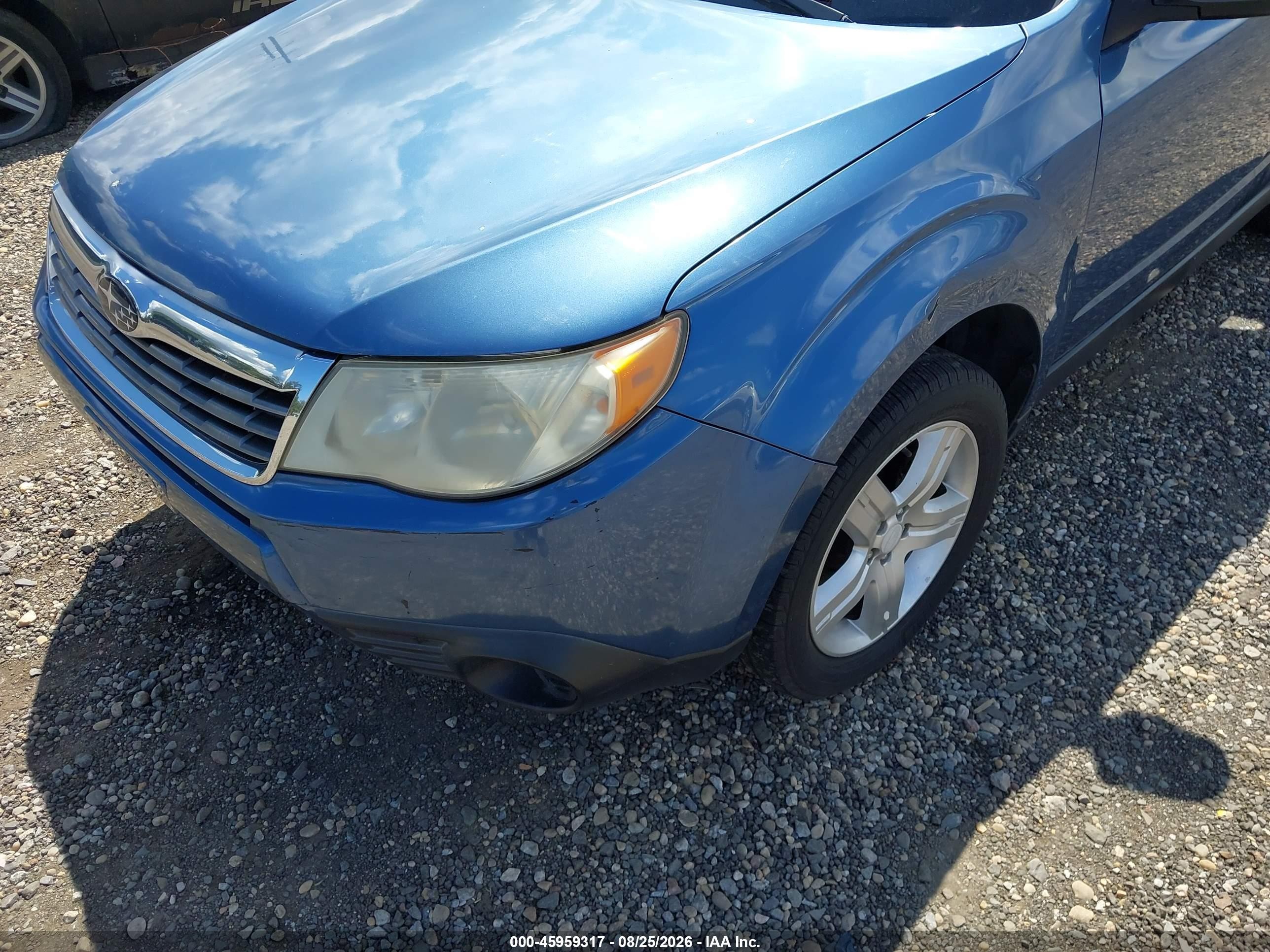 2010 Subaru Forester 2.5x Premium Blue vin: JF2SH6CCXAH733025
