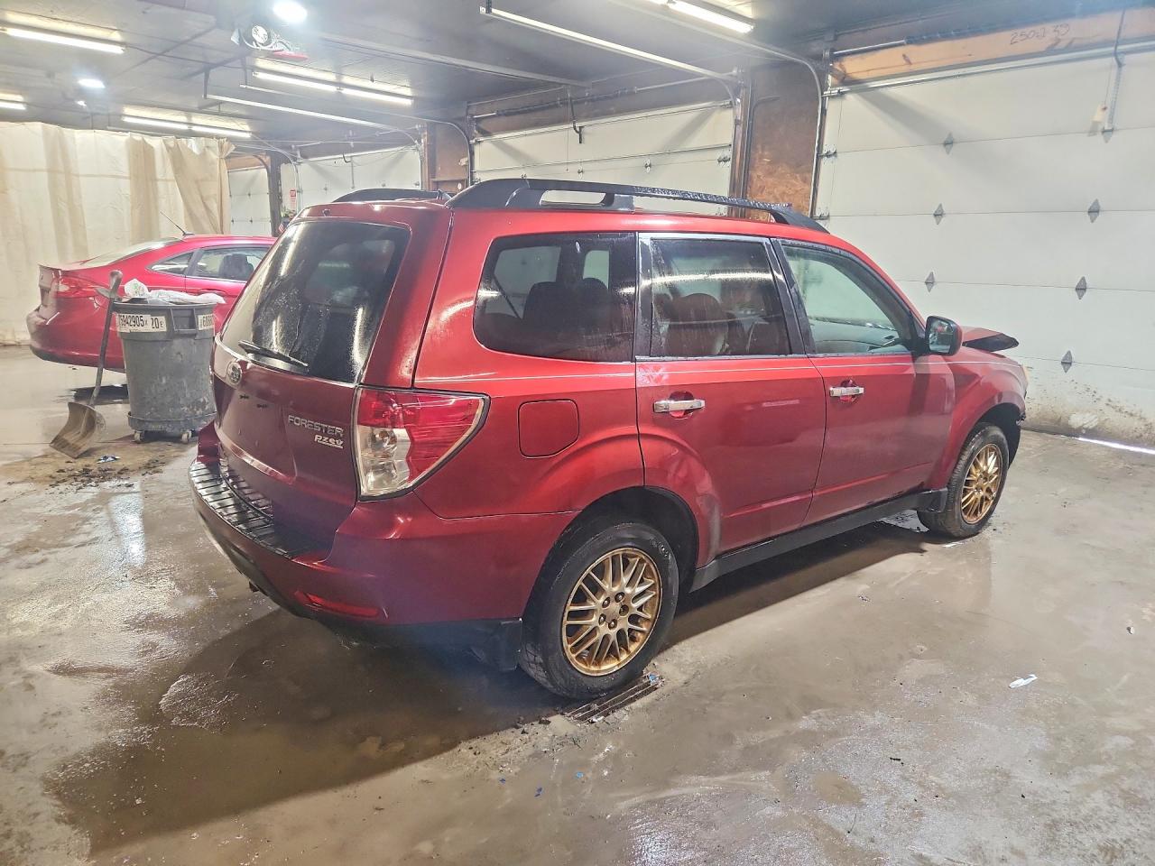 2010 Subaru Forester 2.5x Premium Burgundy vin: JF2SH6CCXAH740556